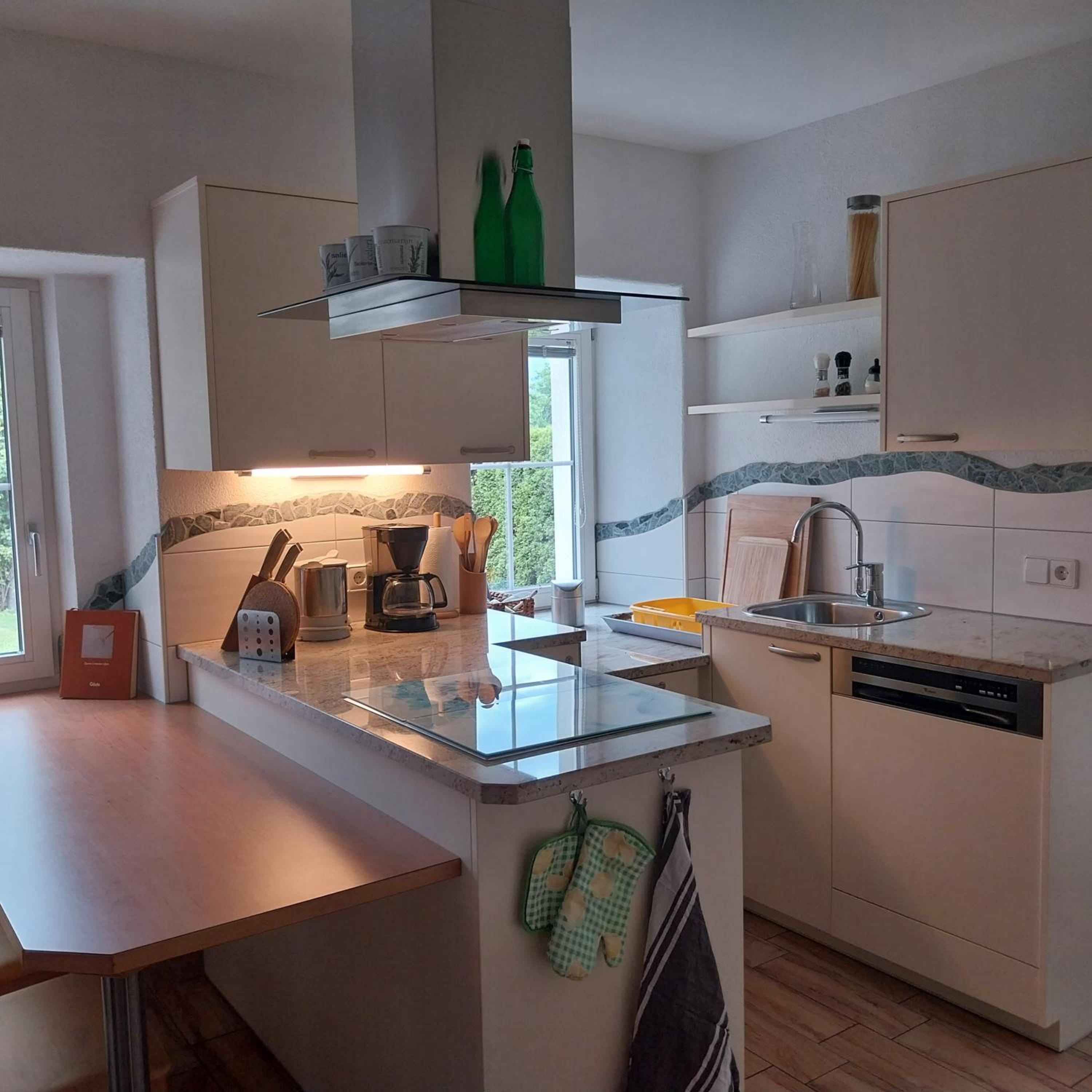 Apartment with Mountain View - Photo 25