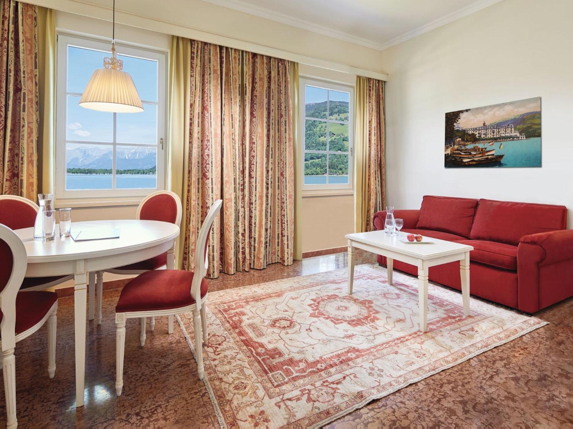 Family Room - Photo 1