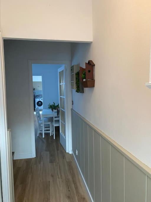 Three-Bedroom House photo 2