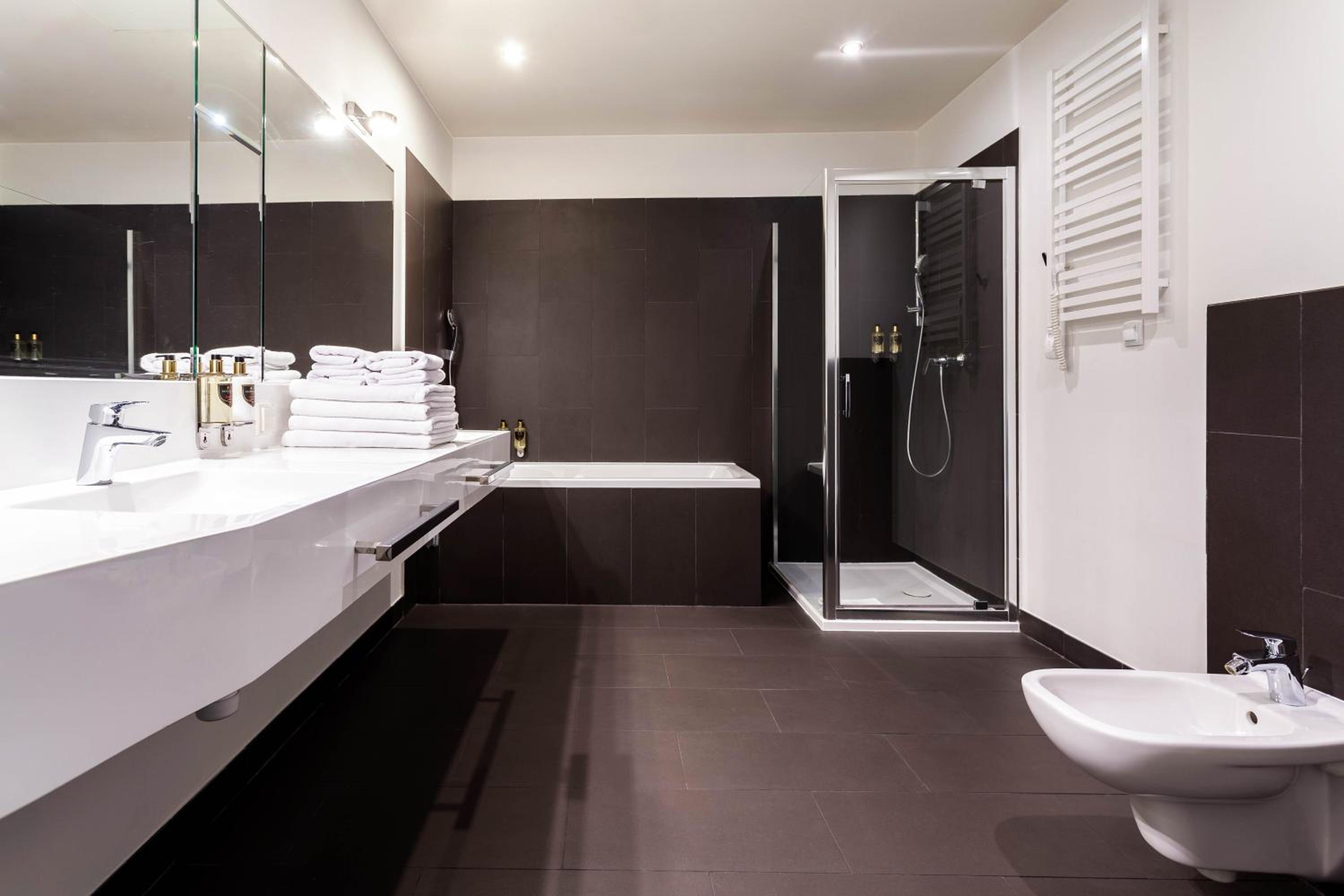 Superior Quadruple Room - Photo 4