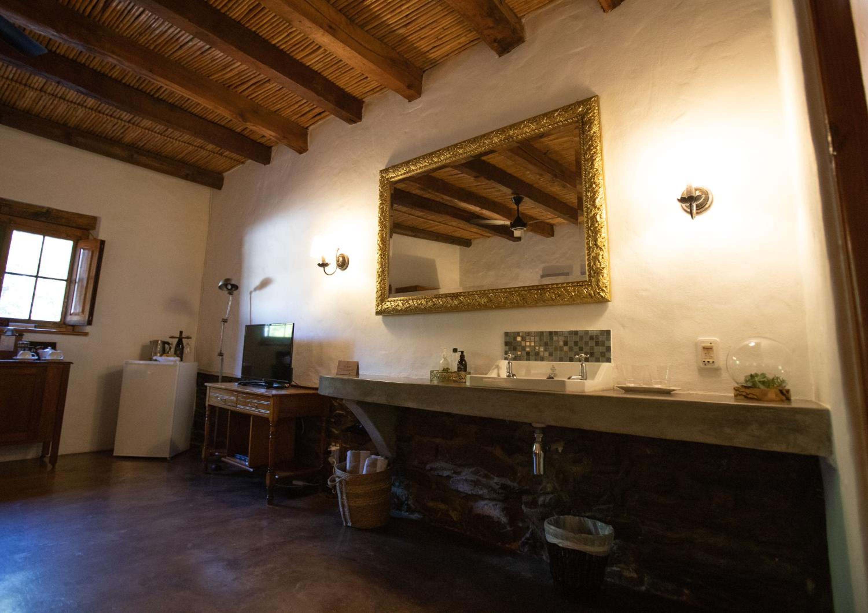 Classic Quarter Suite 1 - Photo 3