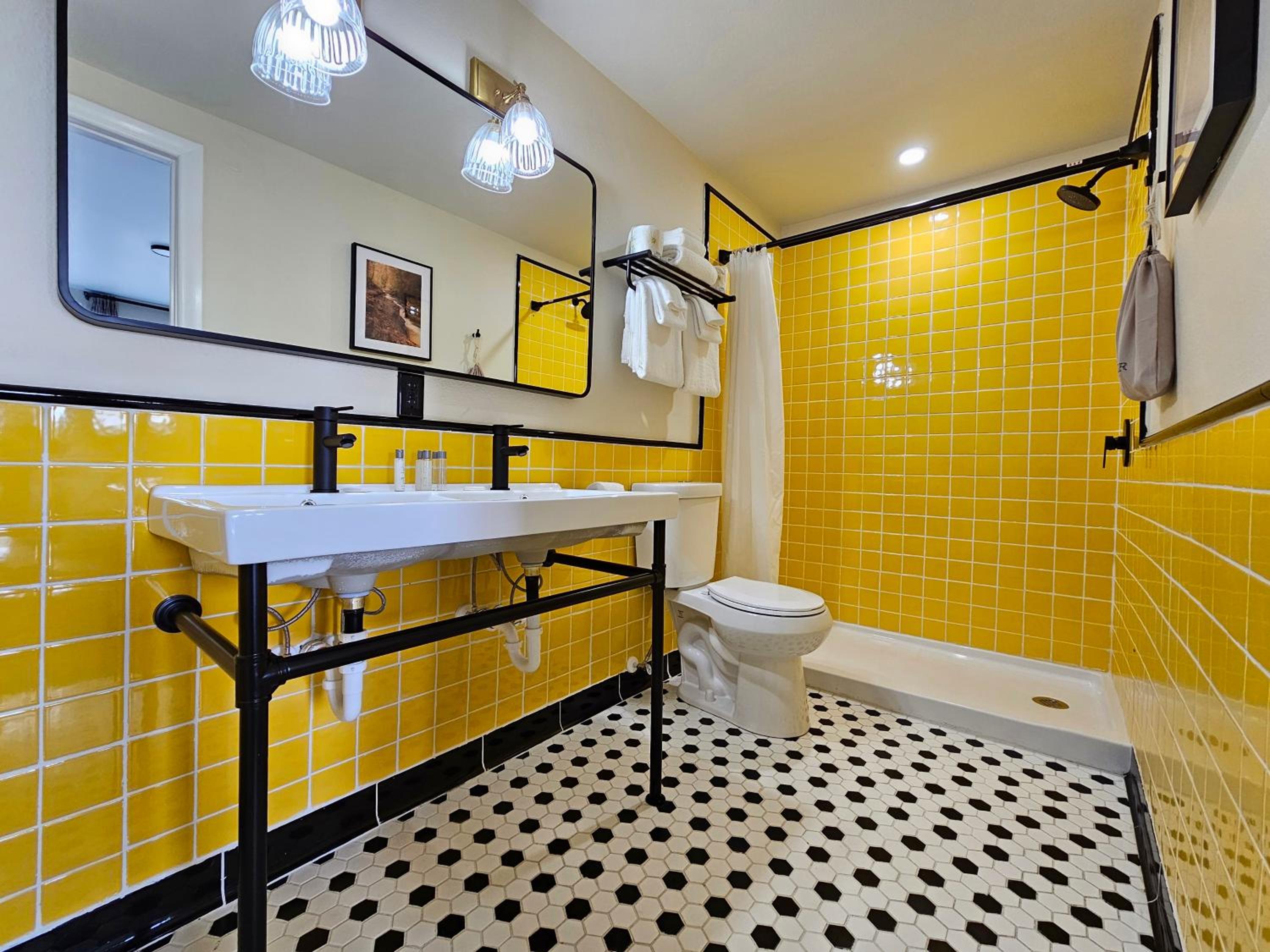 Deluxe Queen Room photo 3