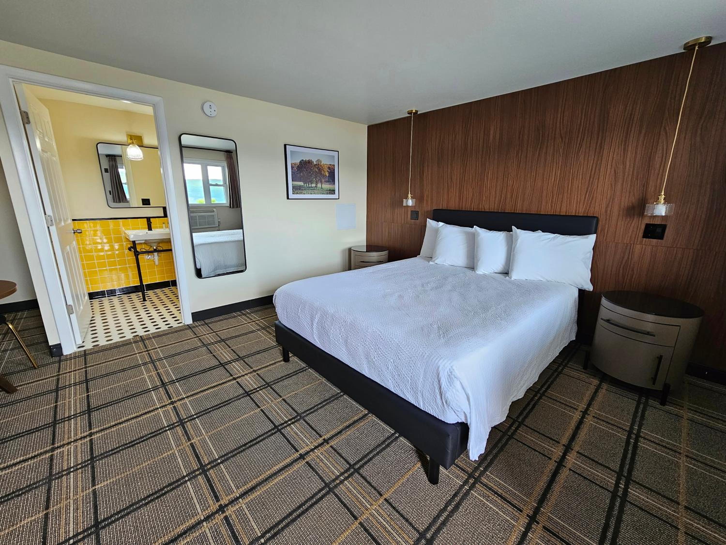 Deluxe Queen Room photo 2