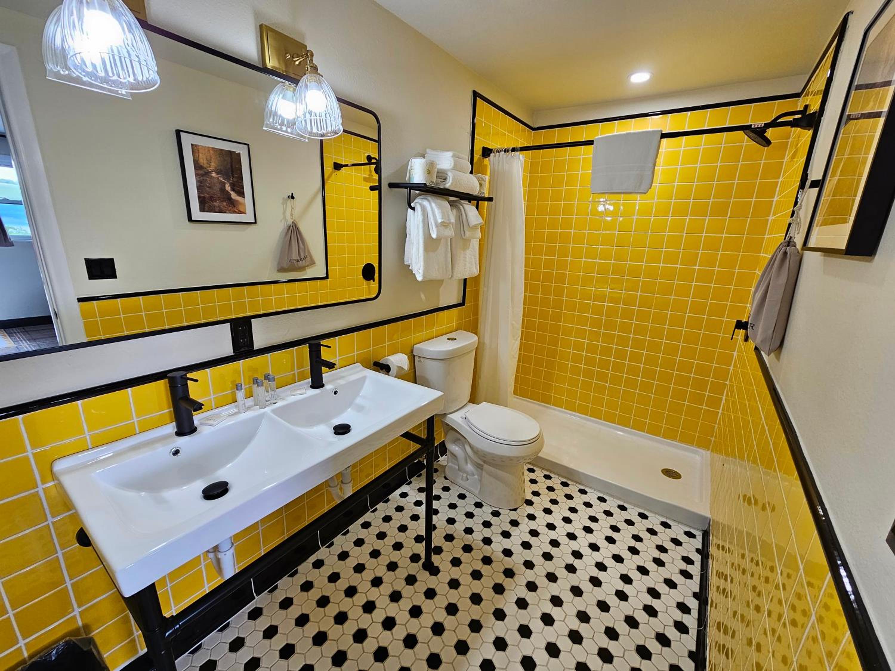 Deluxe Queen Room photo 3