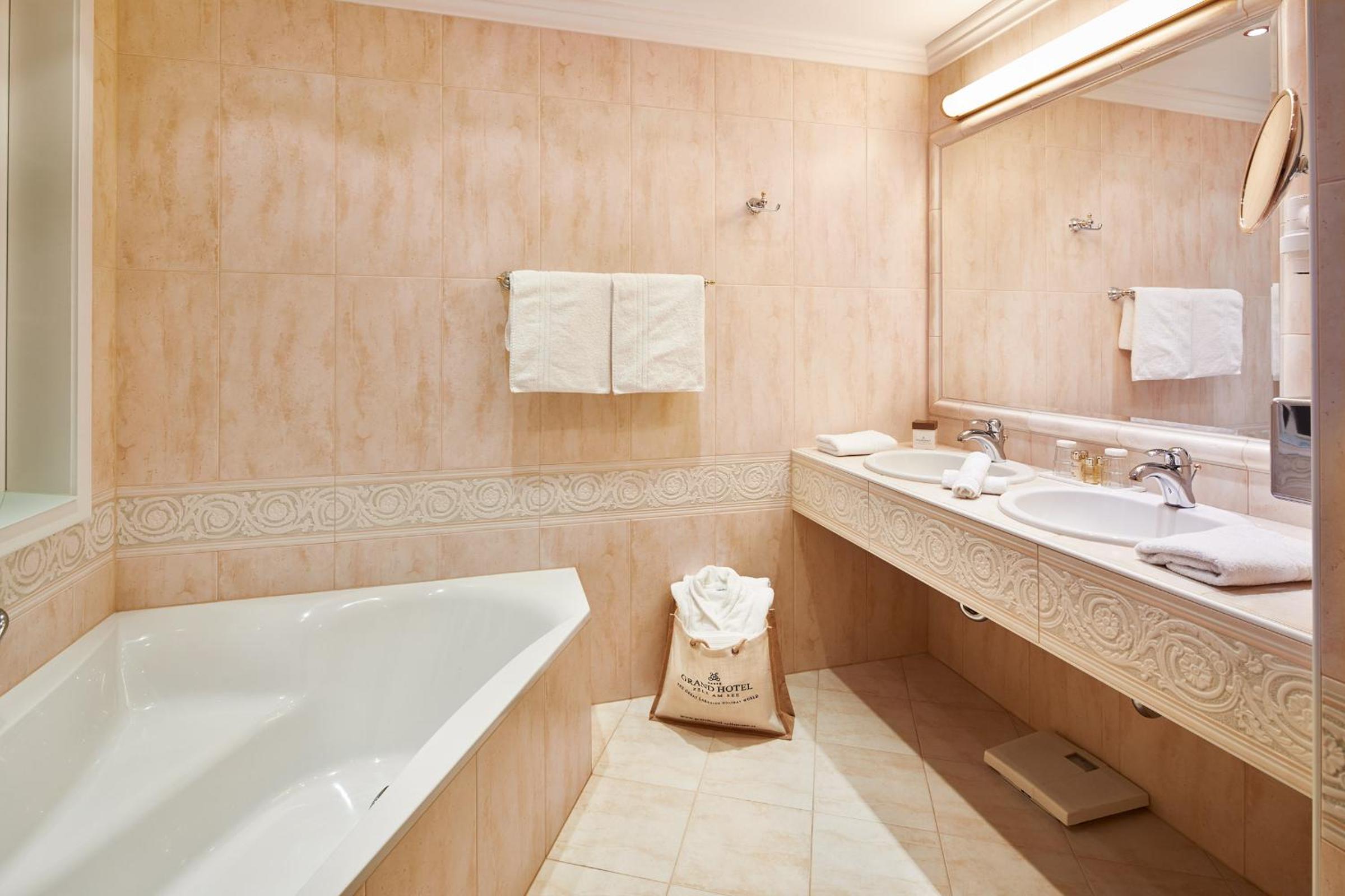 Deluxe Double Room with Private Sauna - Photo 5