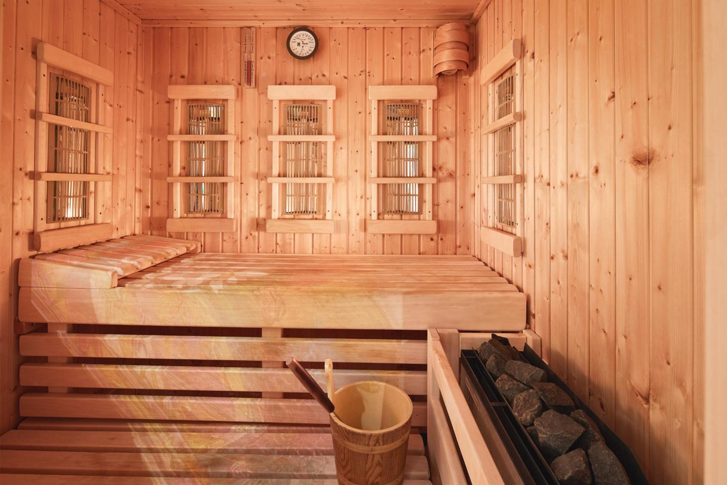 Deluxe Double Room with Private Sauna - Photo 3