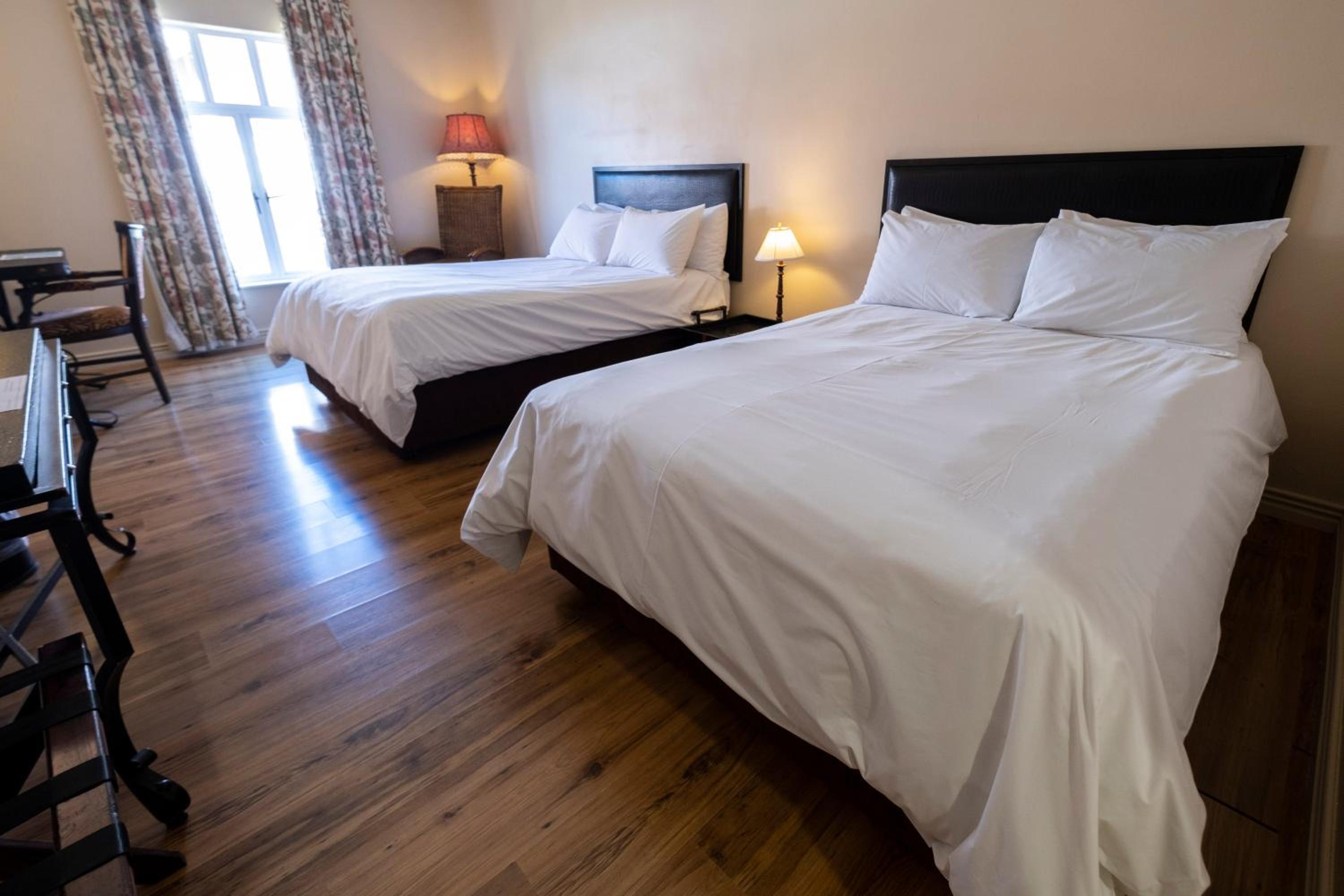 Larger Guest room, 2 Double - Photo 8