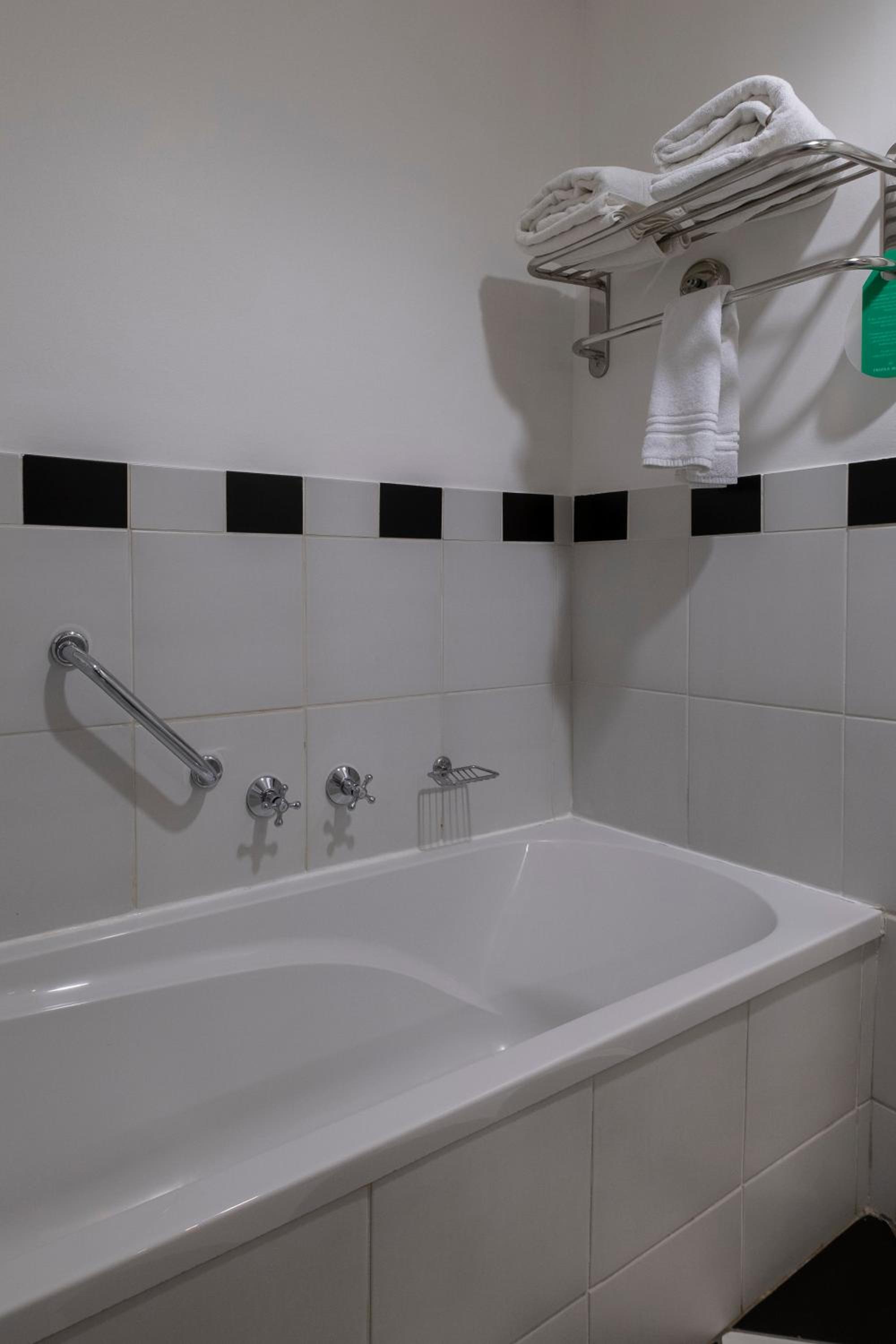 Larger Guest room, 2 Double - Photo 3