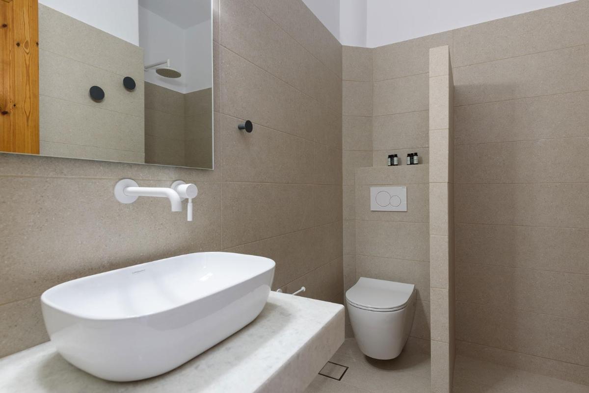 Double or Twin Room with Garden View - Photo 5