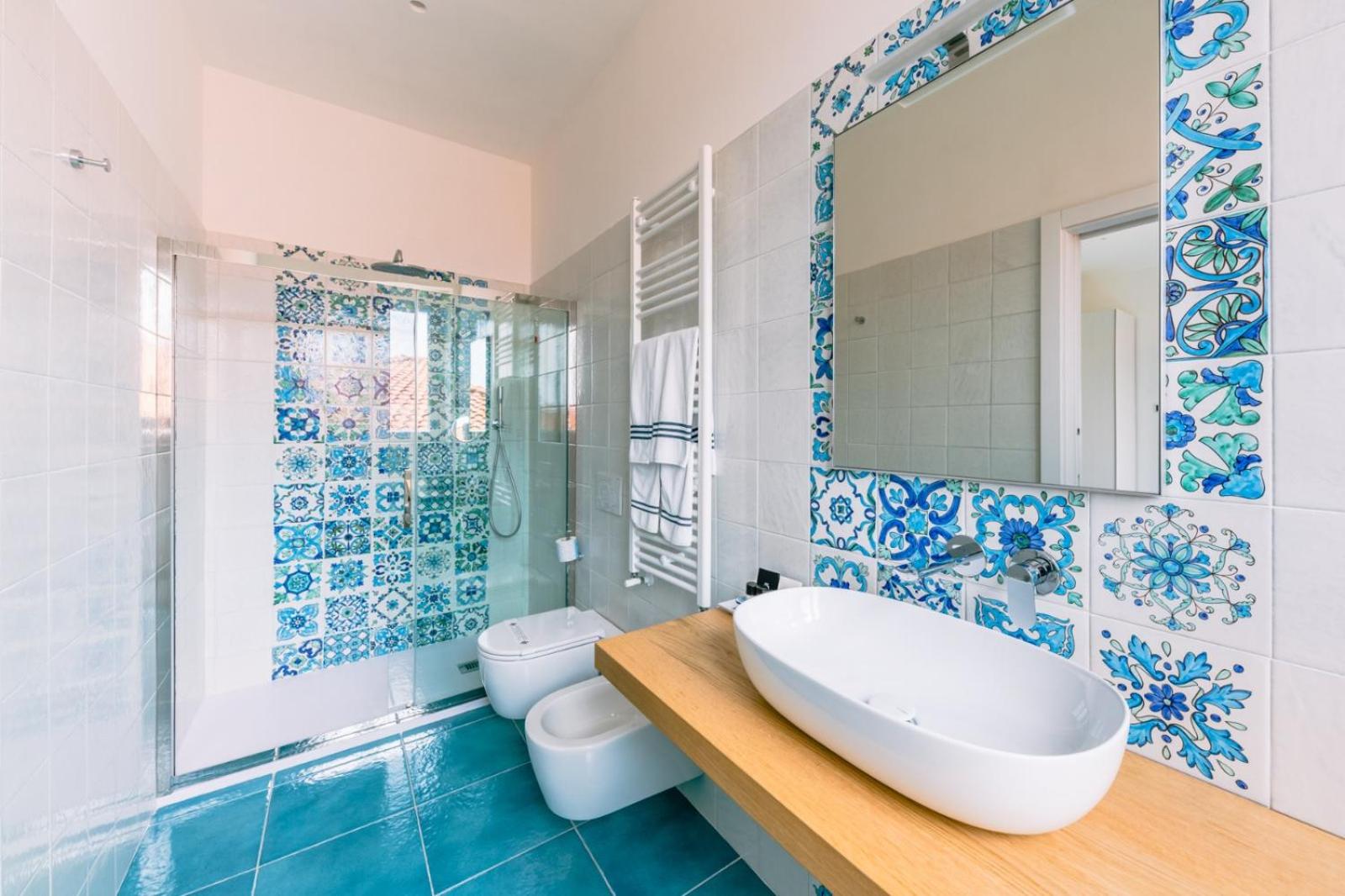 Apartment with Sea View - Photo 8