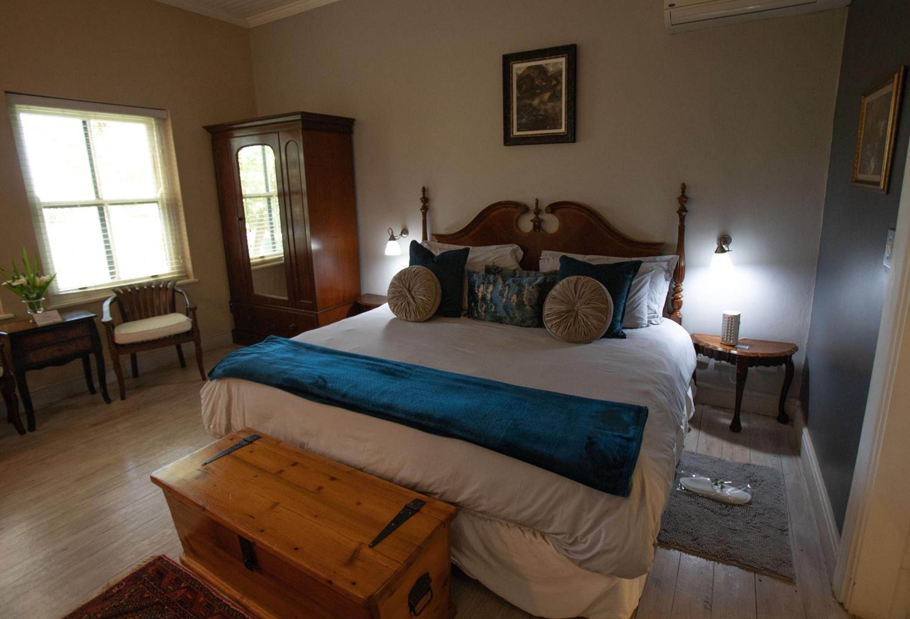 Executive Suite 6 - Photo 1