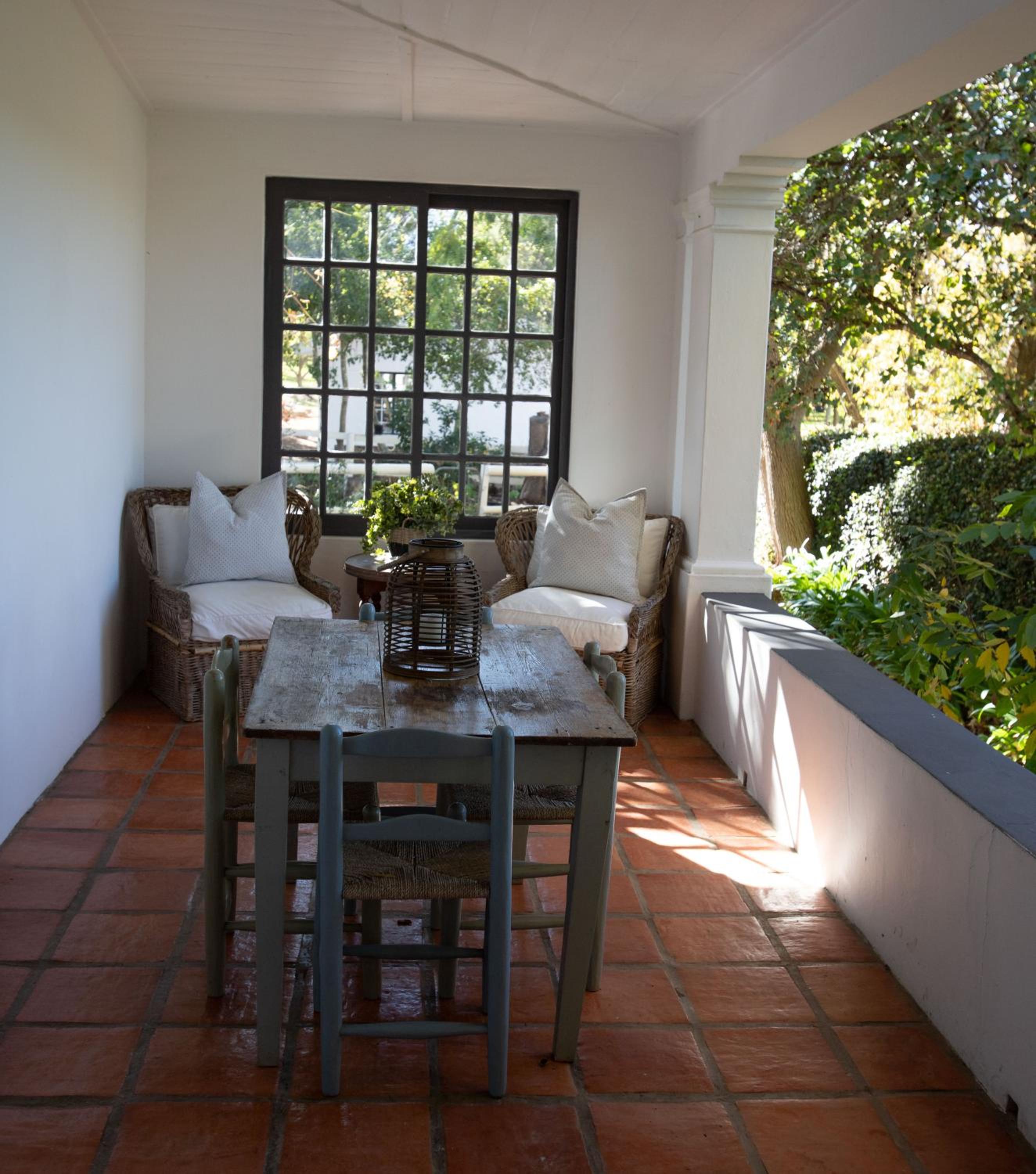 Executive Suite 6 - Photo 13