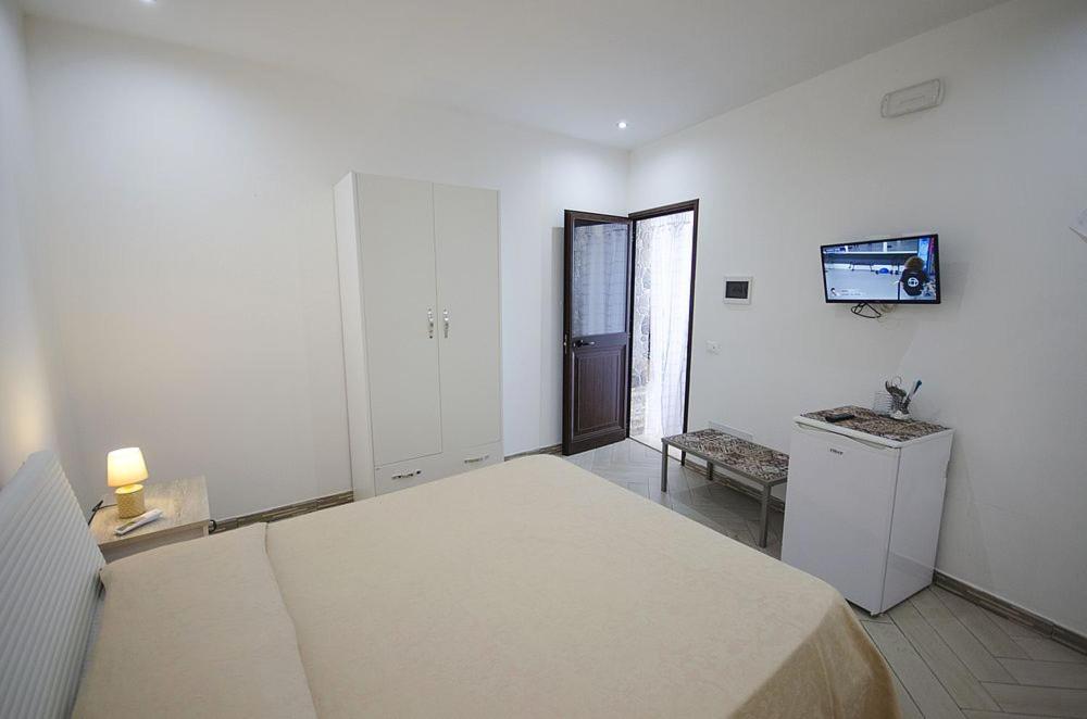 Large Double Room photo 3