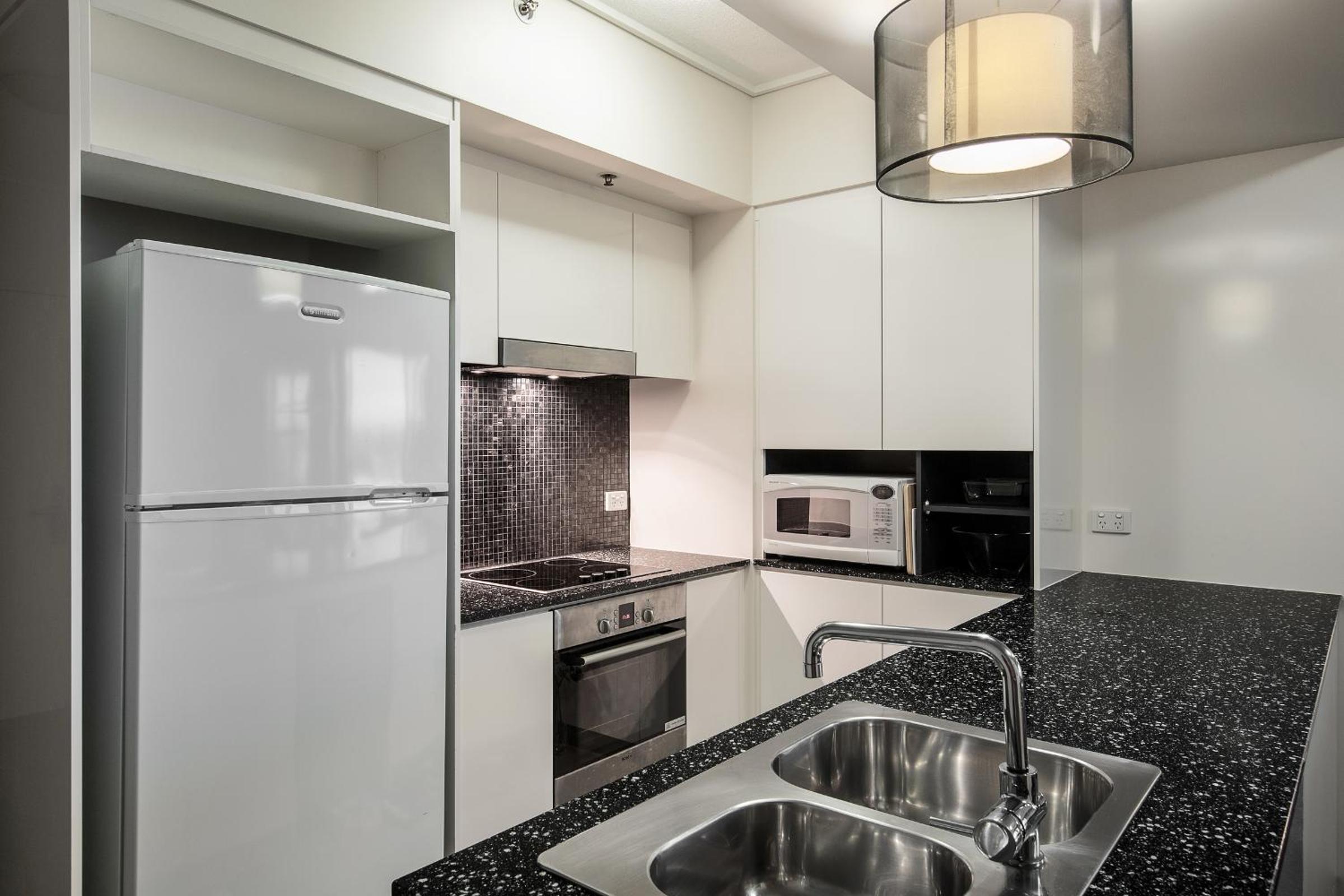 Two-Bedroom River View Apartment - Healthy Sleep Package - Photo 18