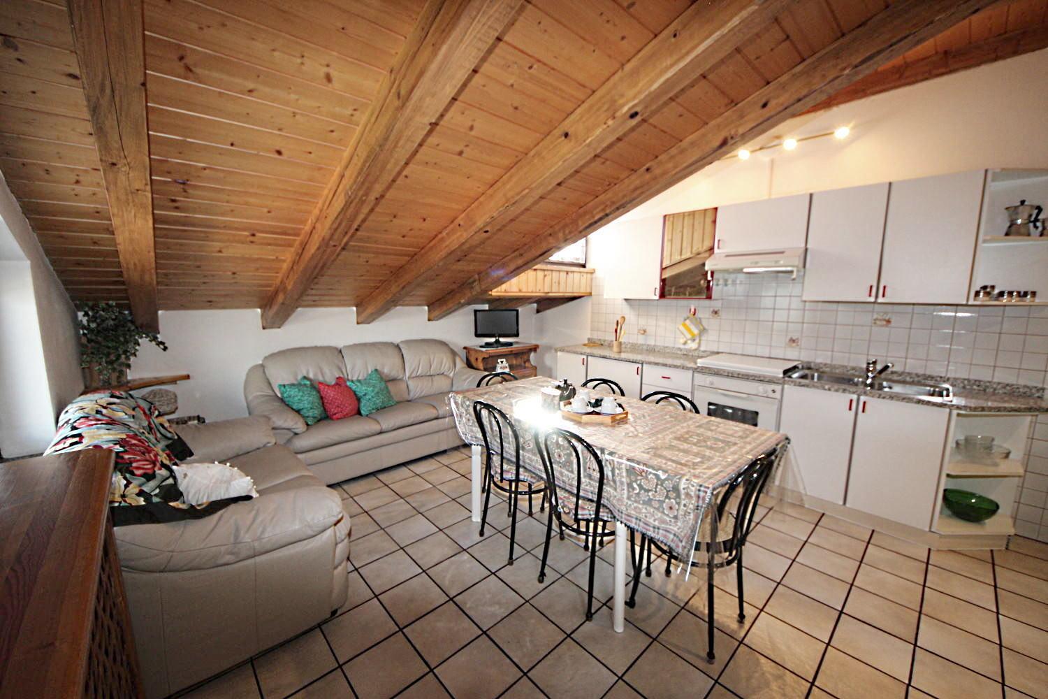Apartment photo 2