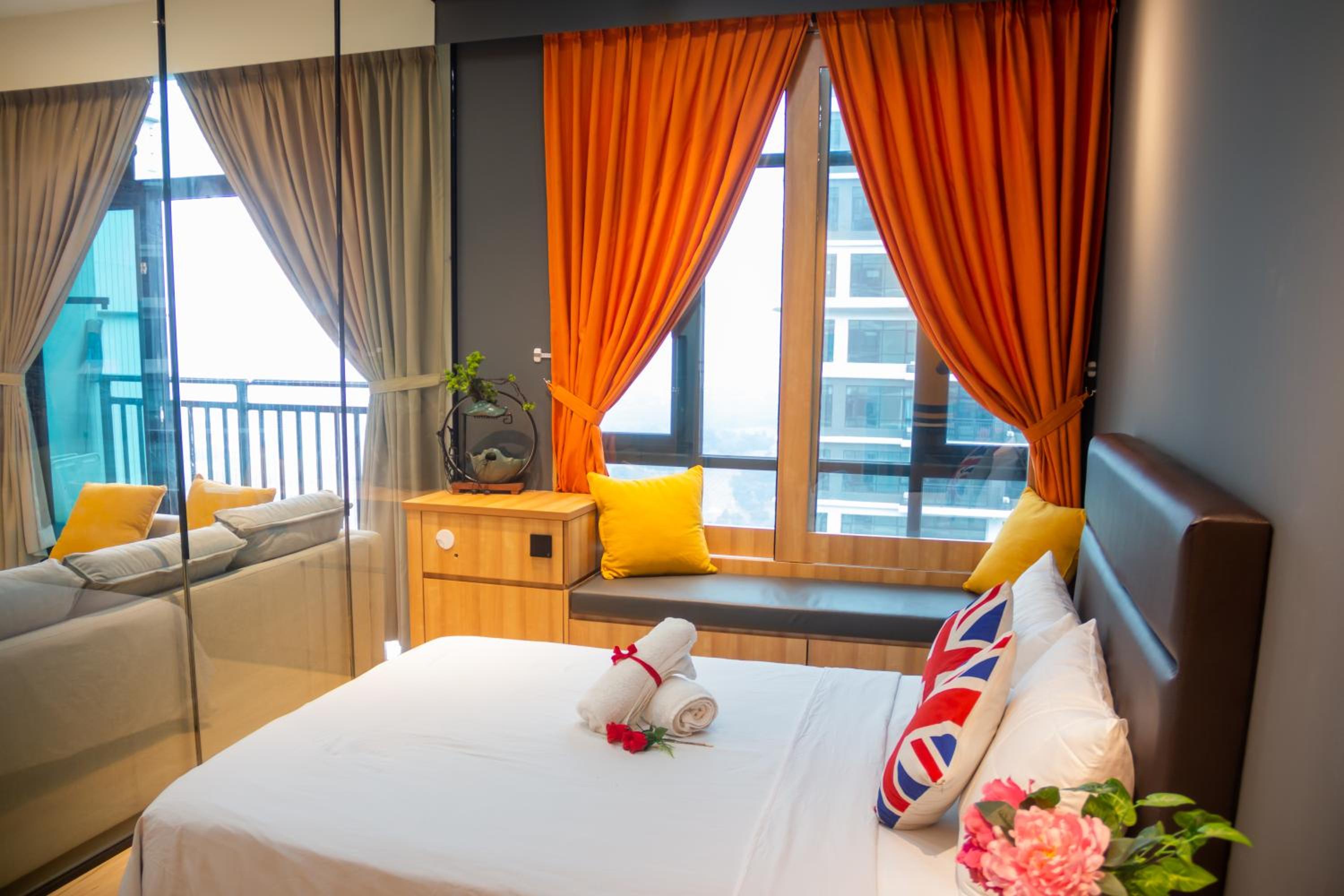 One-Bedroom Apartment with City View One-Bedroom Apartment with City View