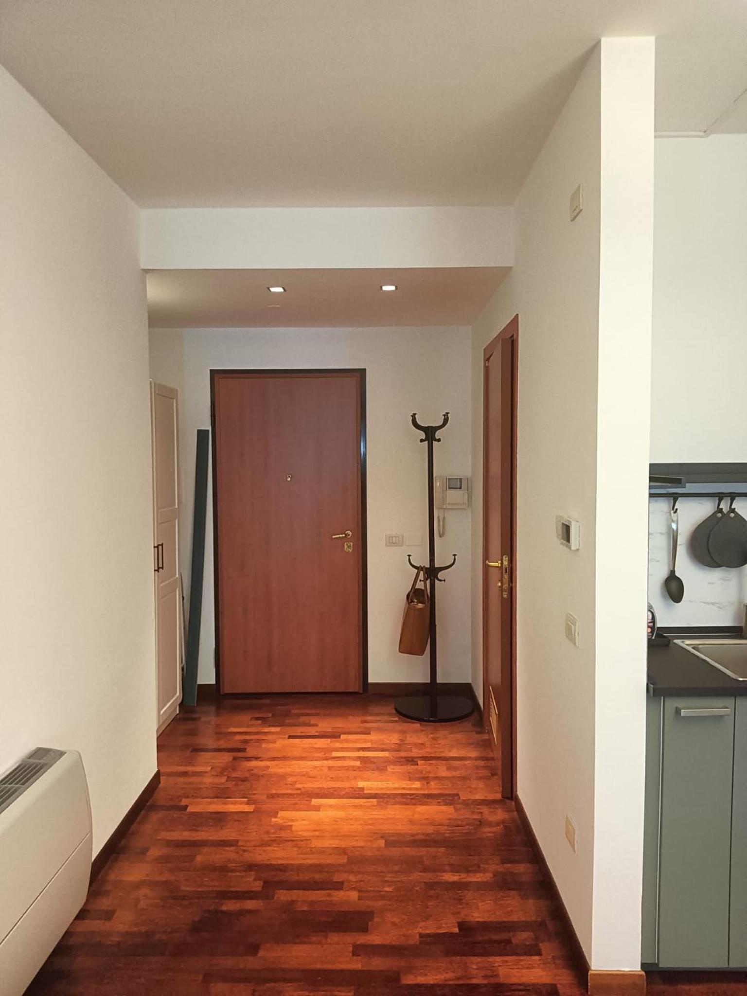 One-Bedroom Apartment photo 3
