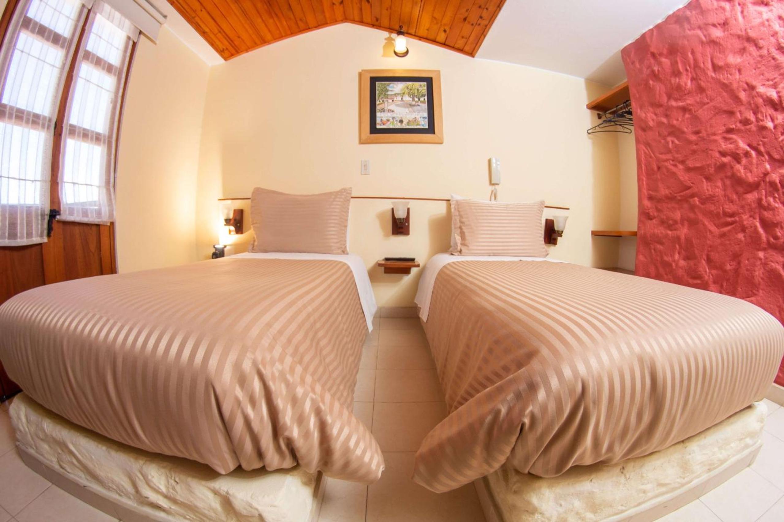 Standard Twin Room photo 2