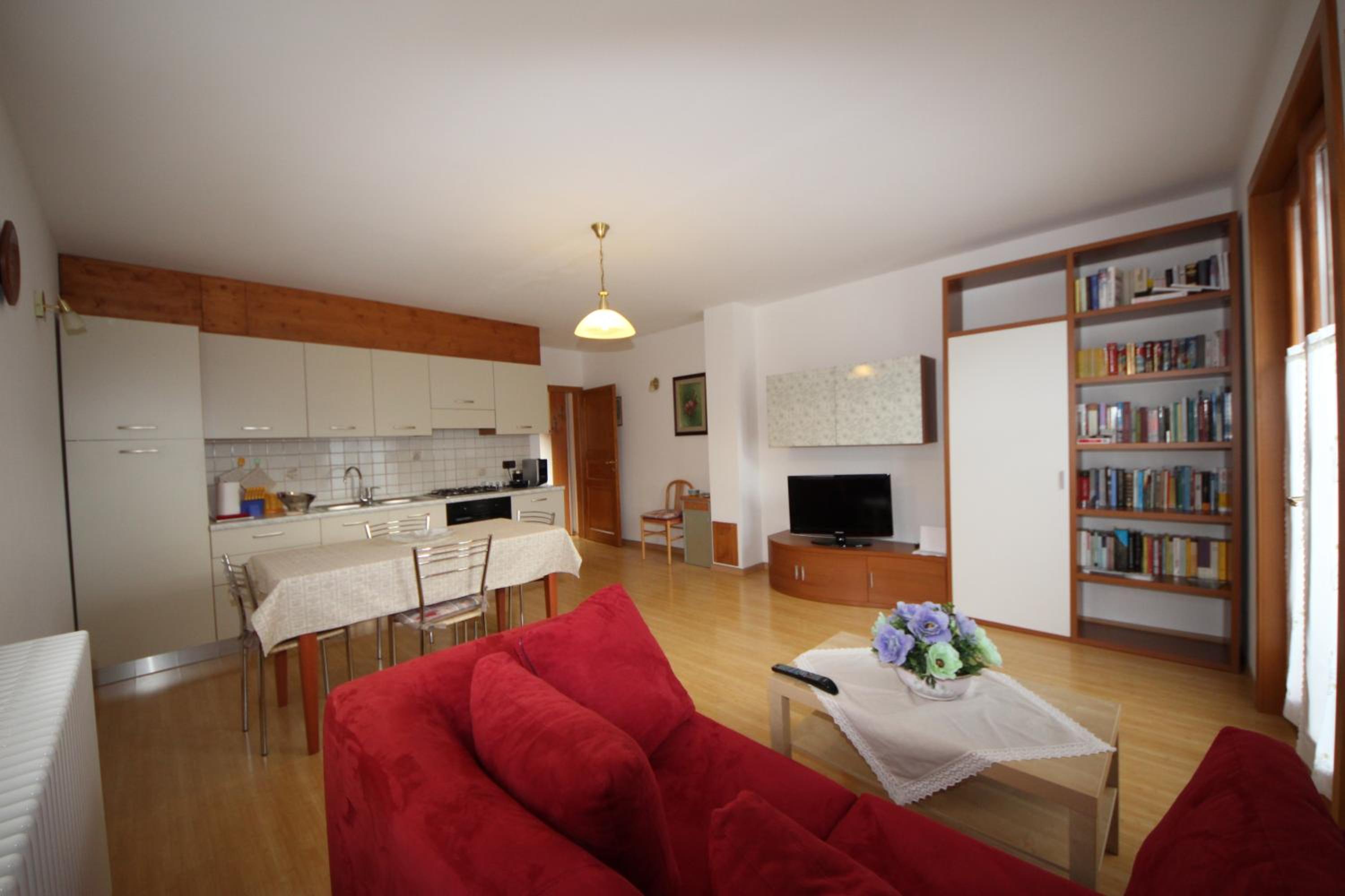 Apartment with Mountain View photo 1
