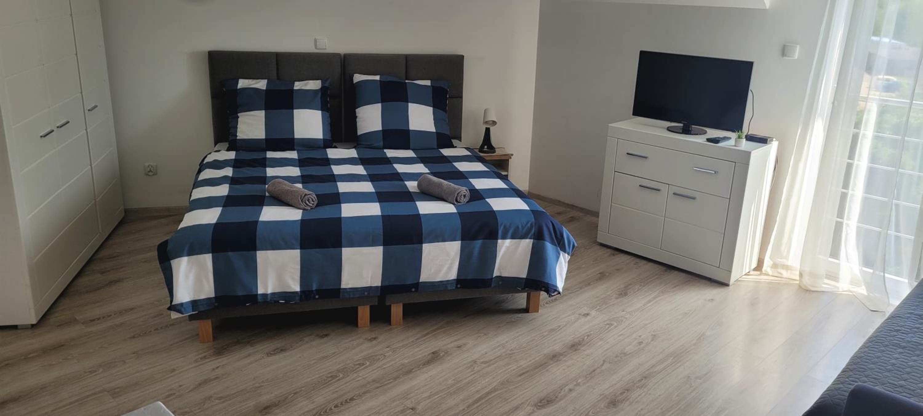 Studio with Sofa Bed - Photo 8