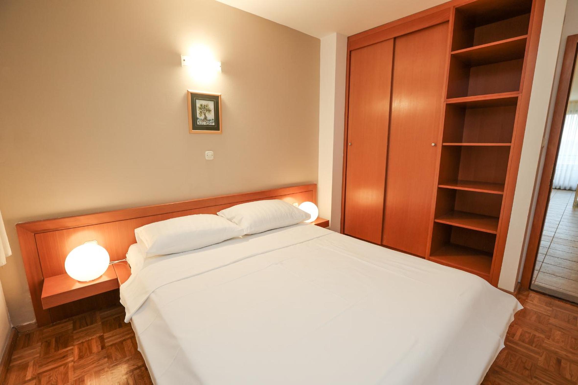 One-Bedroom Apartment with Sea View