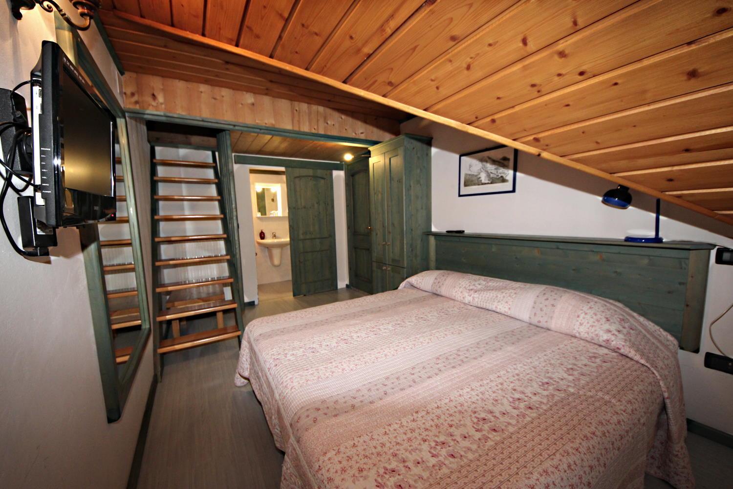 Double Room with Private Bathroom photo 3