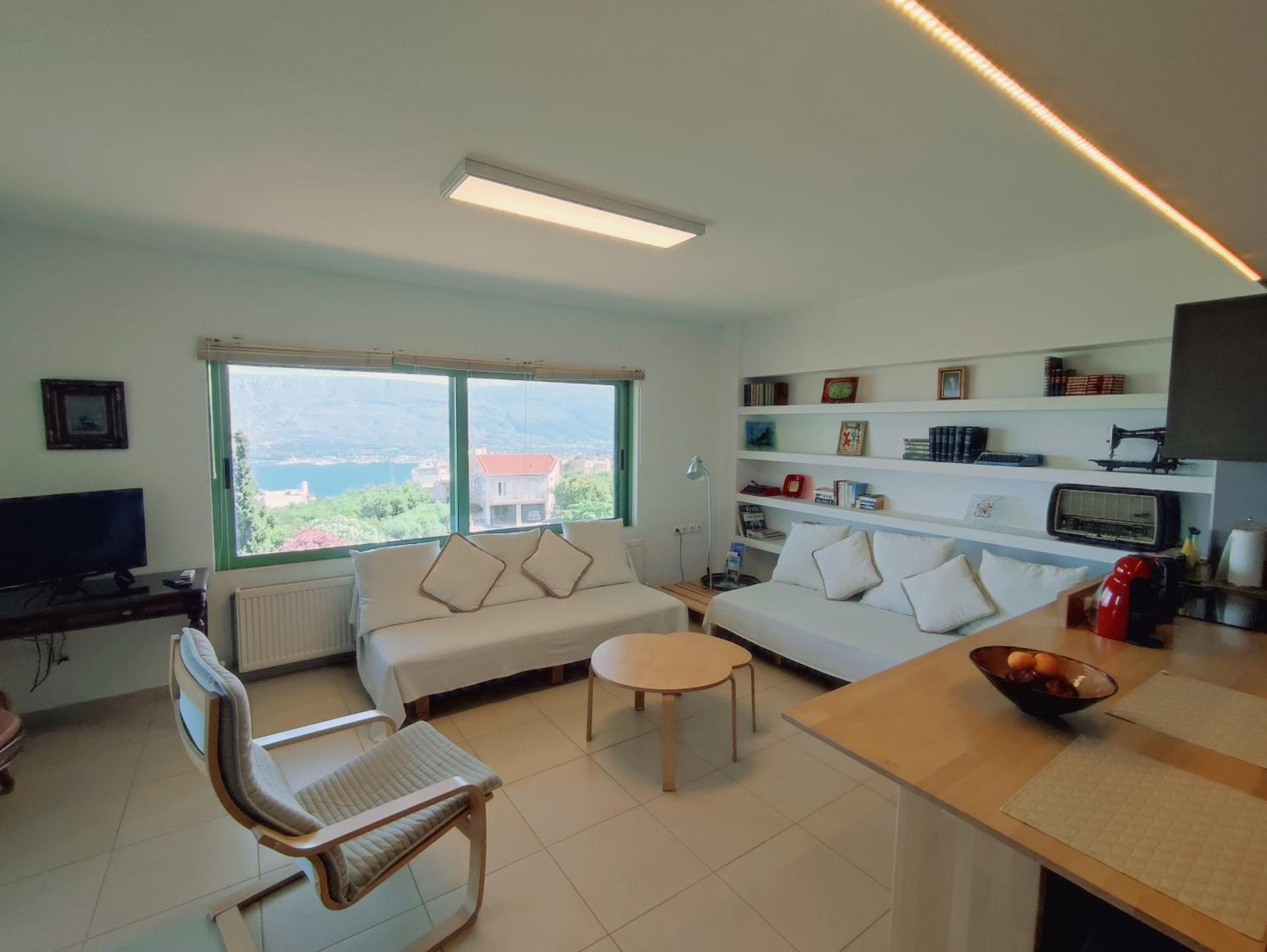Studio Apartment photo 1