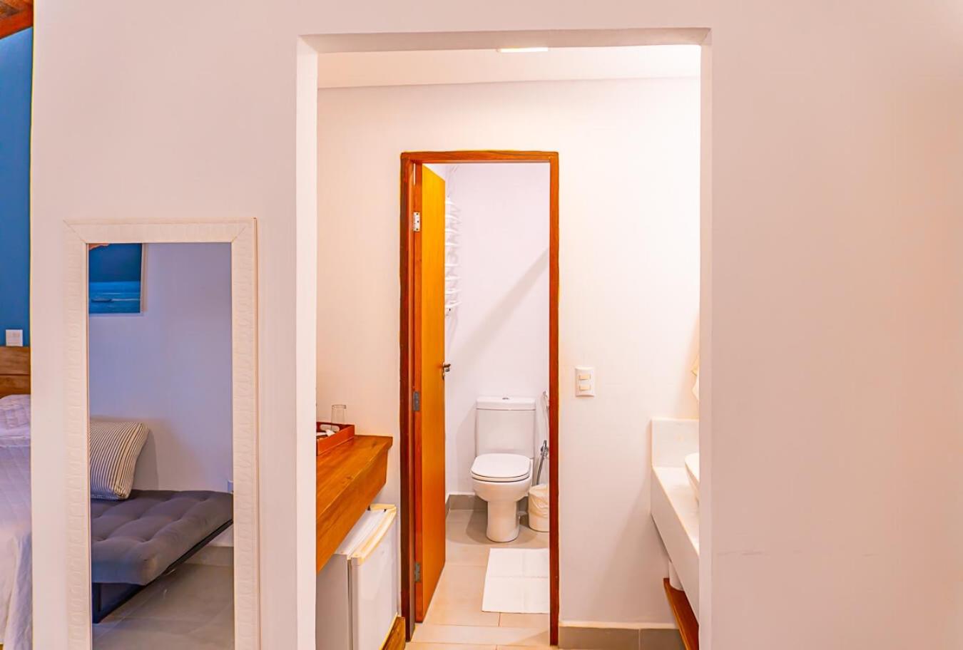 Deluxe Suite with Balcony photo 2
