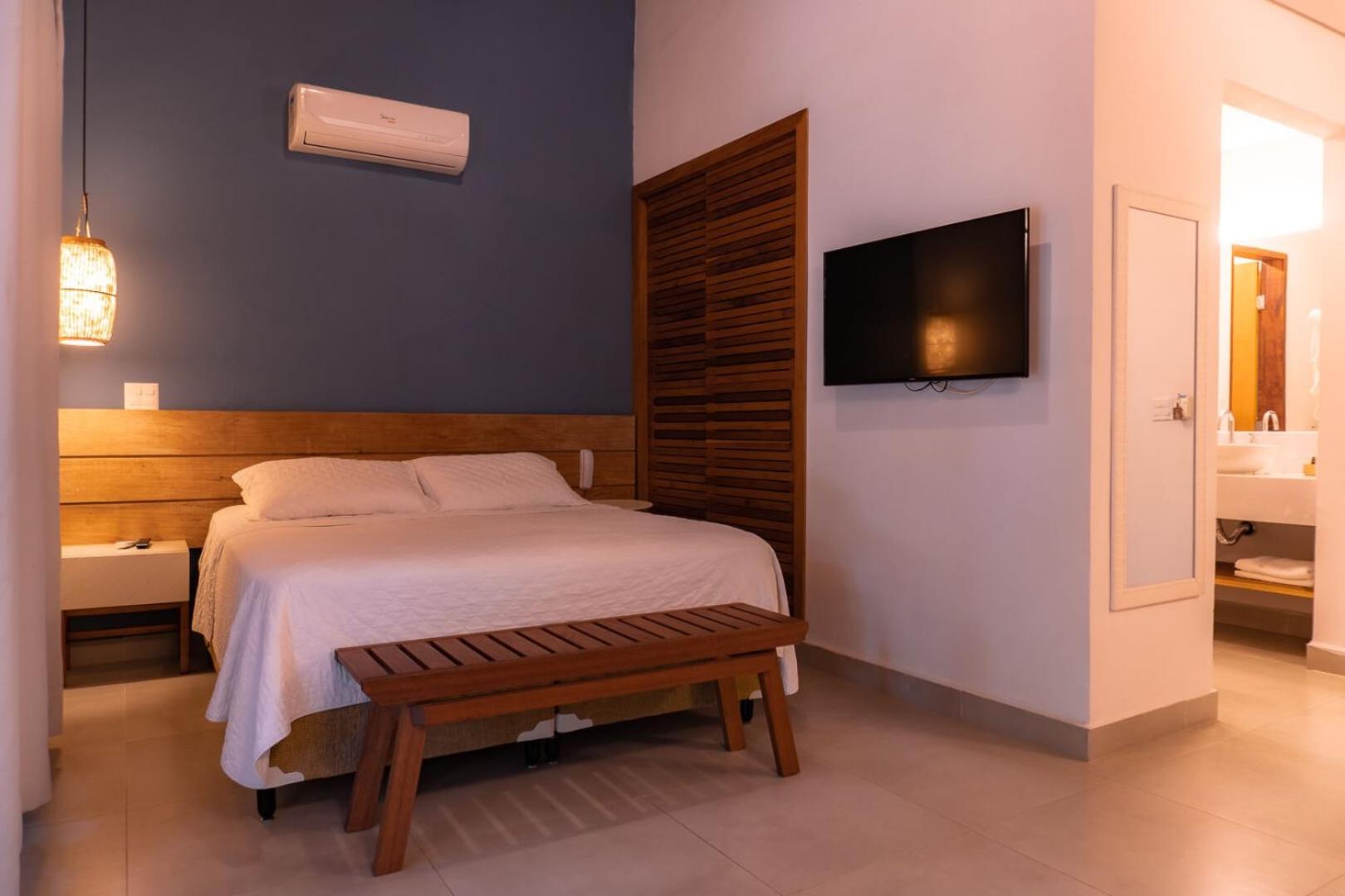 Deluxe Suite with Balcony photo 1