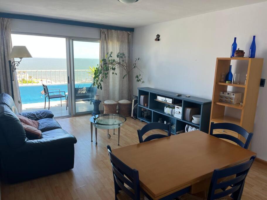 Two-Bedroom Apartment with Bay View photo 1