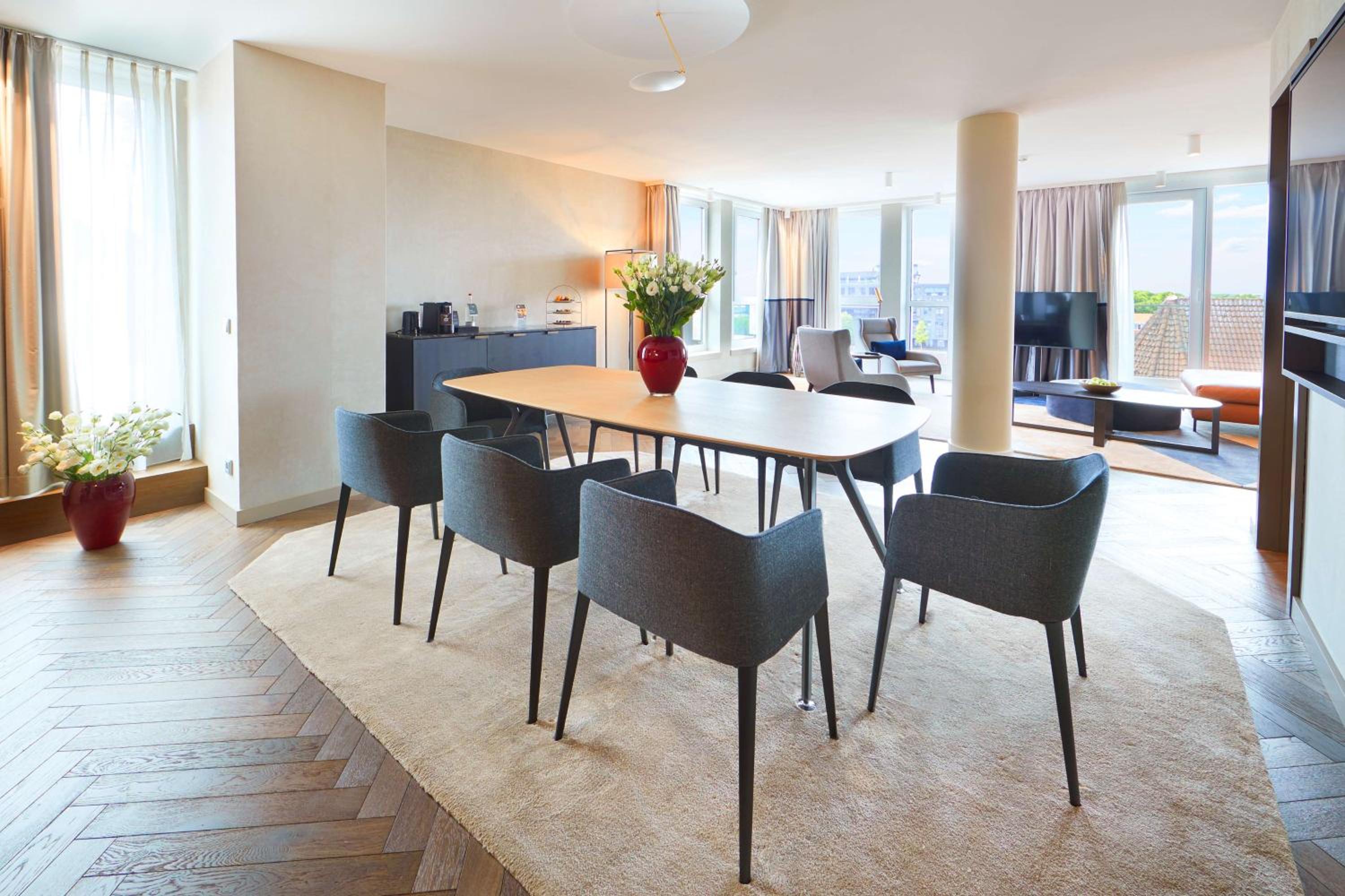 Grand Suite - Photo 2