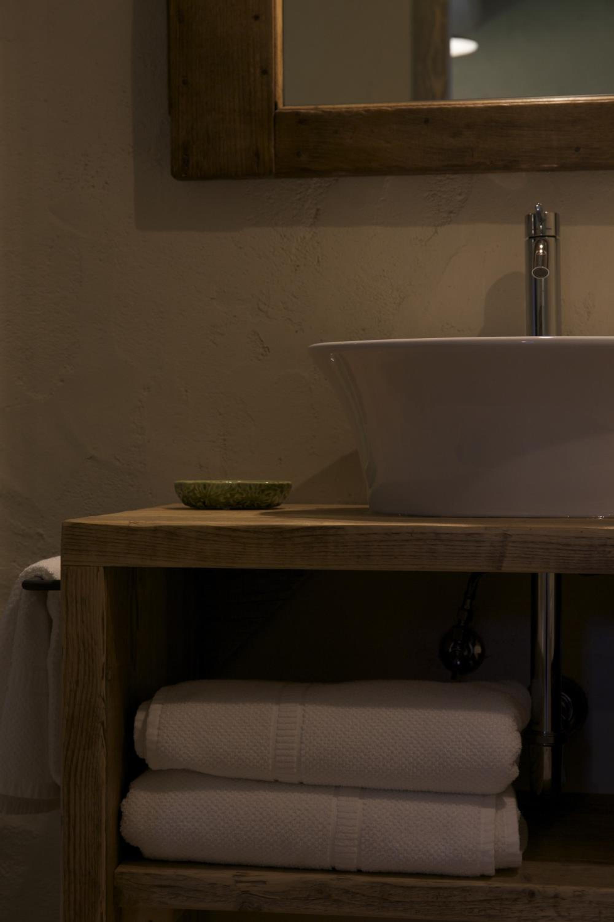 Suite - Photo 3