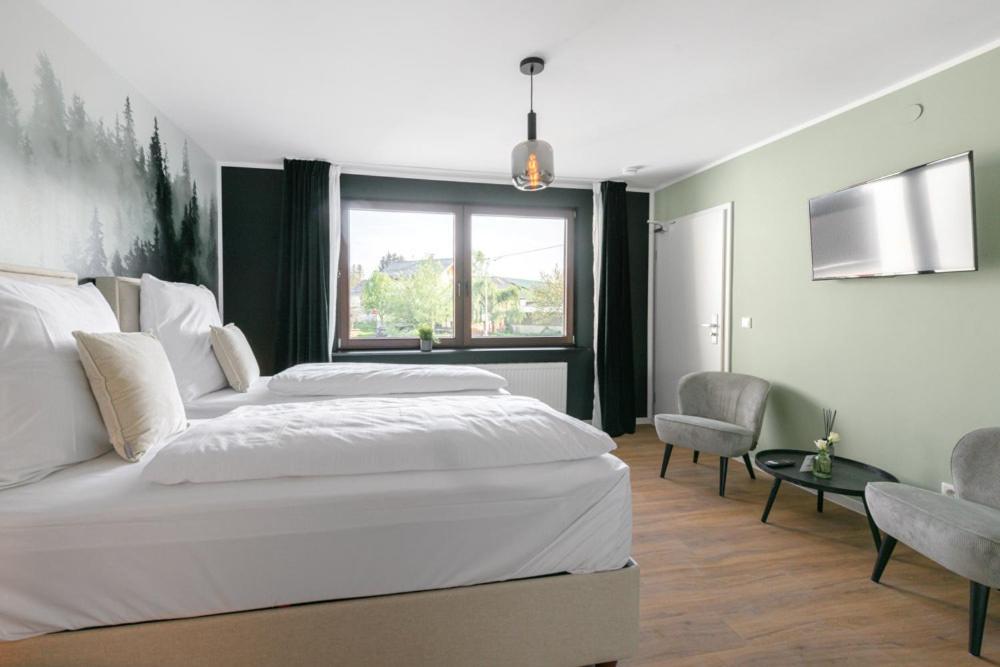 Deluxe Double Room with Shower photo 3