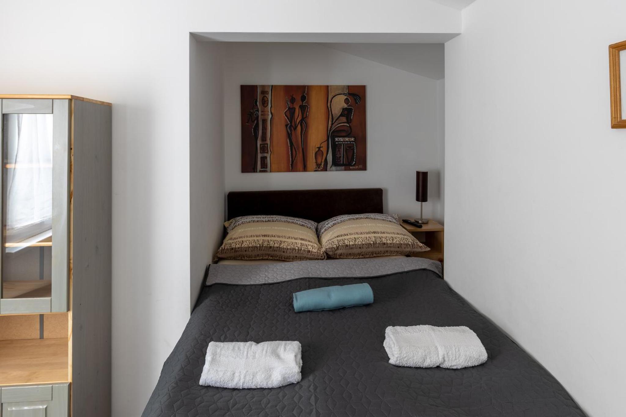 Two-Bedroom Standard Apartment photo 2