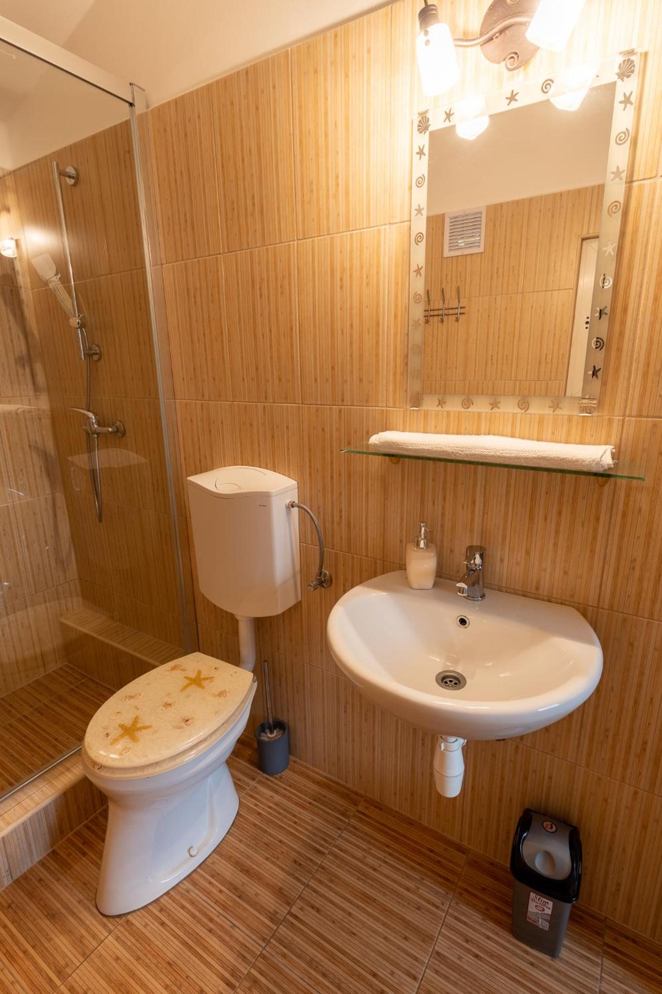 Studio Apartment photo 2