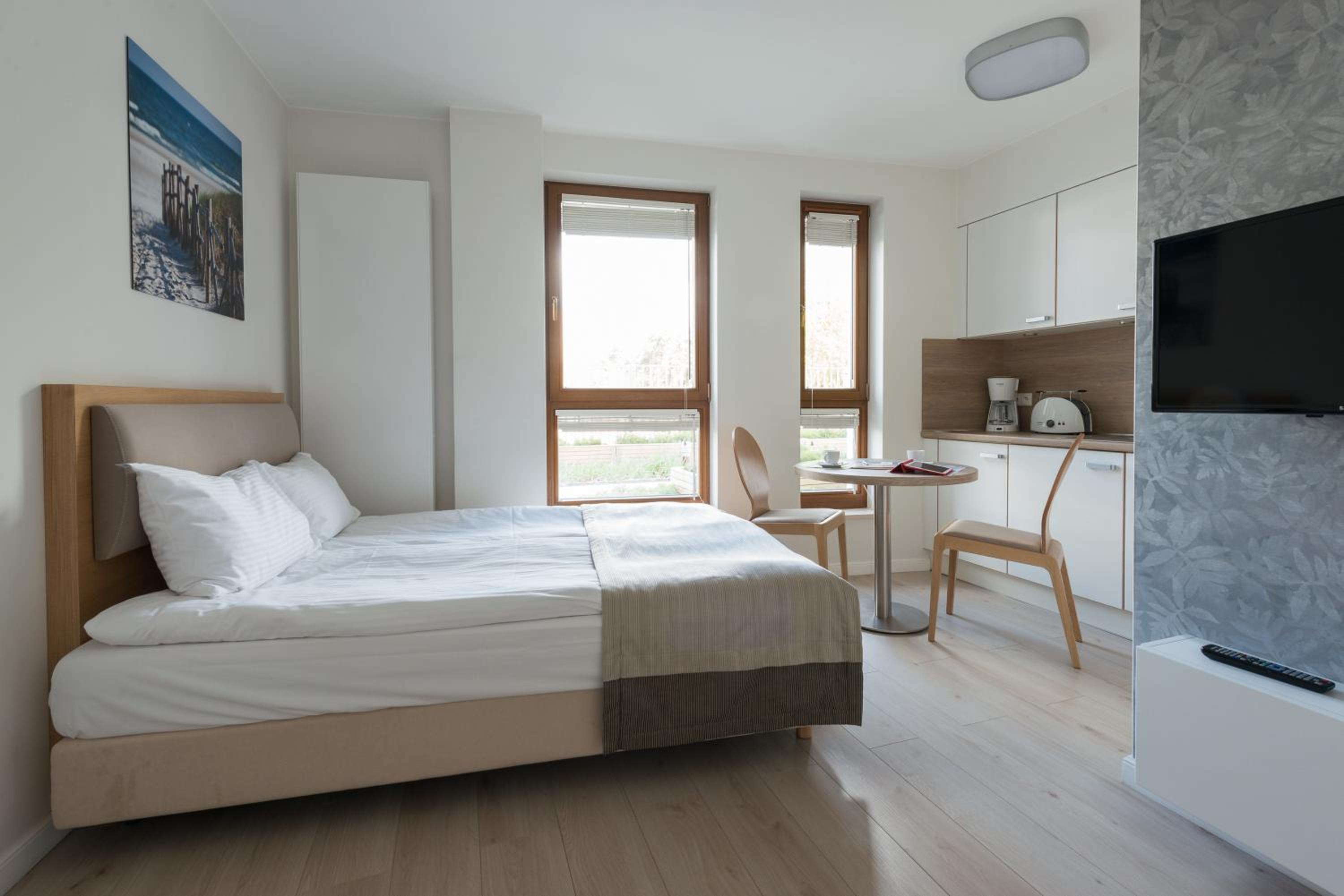 Basic Apartment photo 3