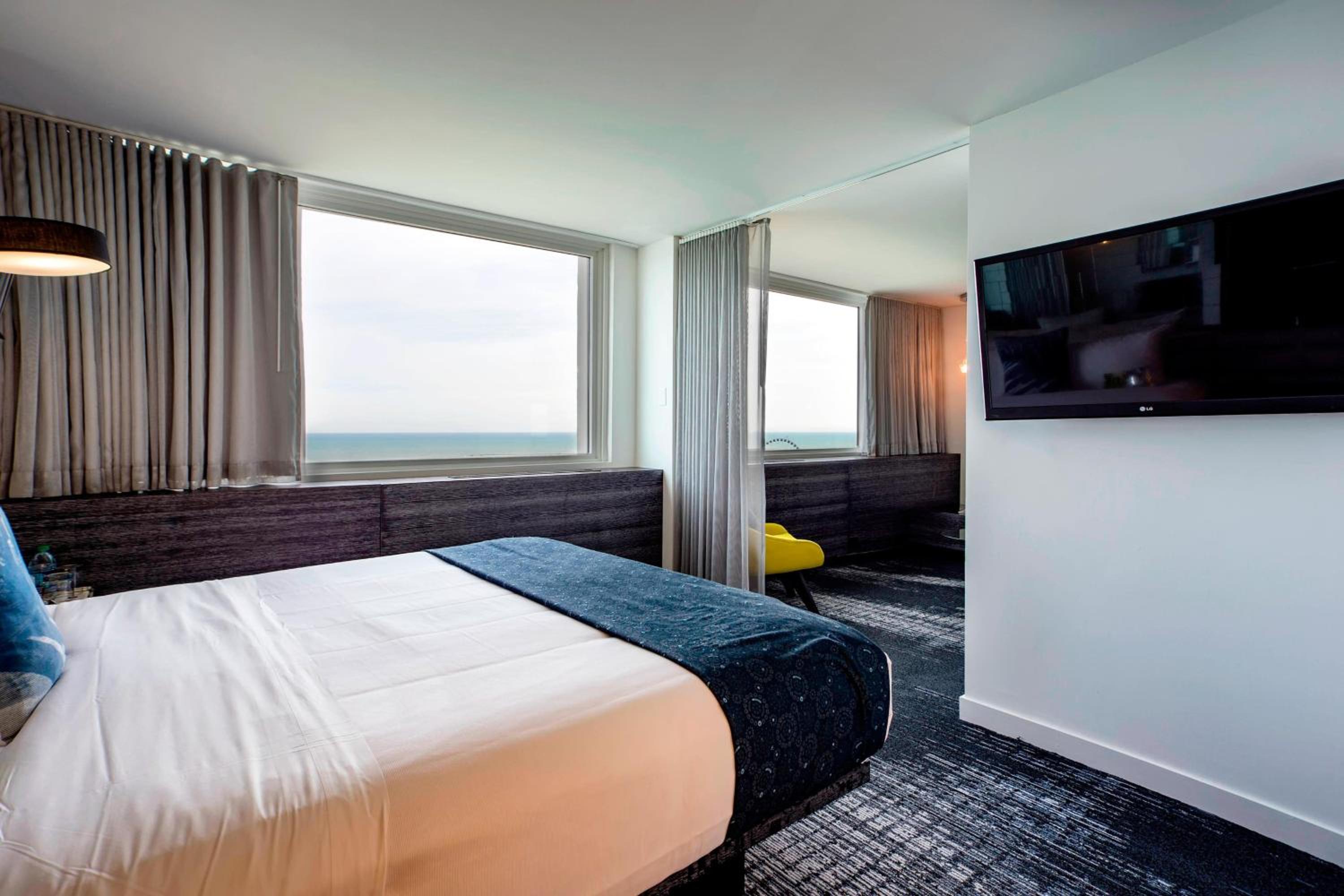 Marvelous King Room With Lake View