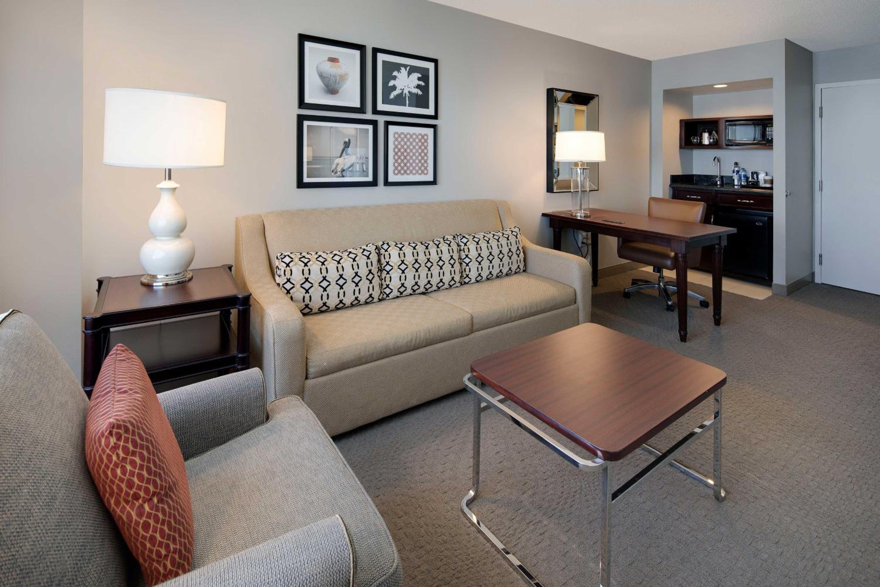 Standard King, 1 Bedroom Suite - Photo 4
