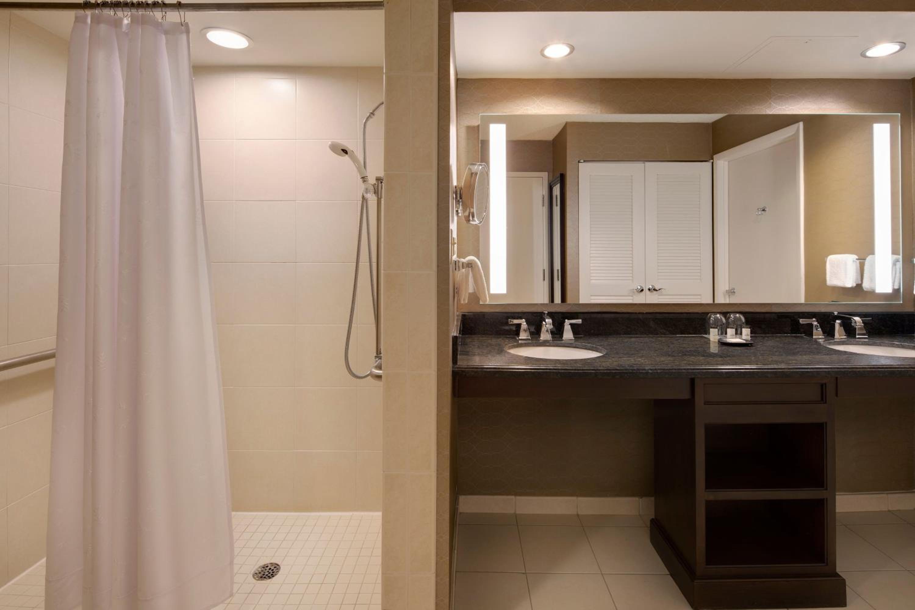 Standard Double, 1 Bedroom Suite - Photo 6