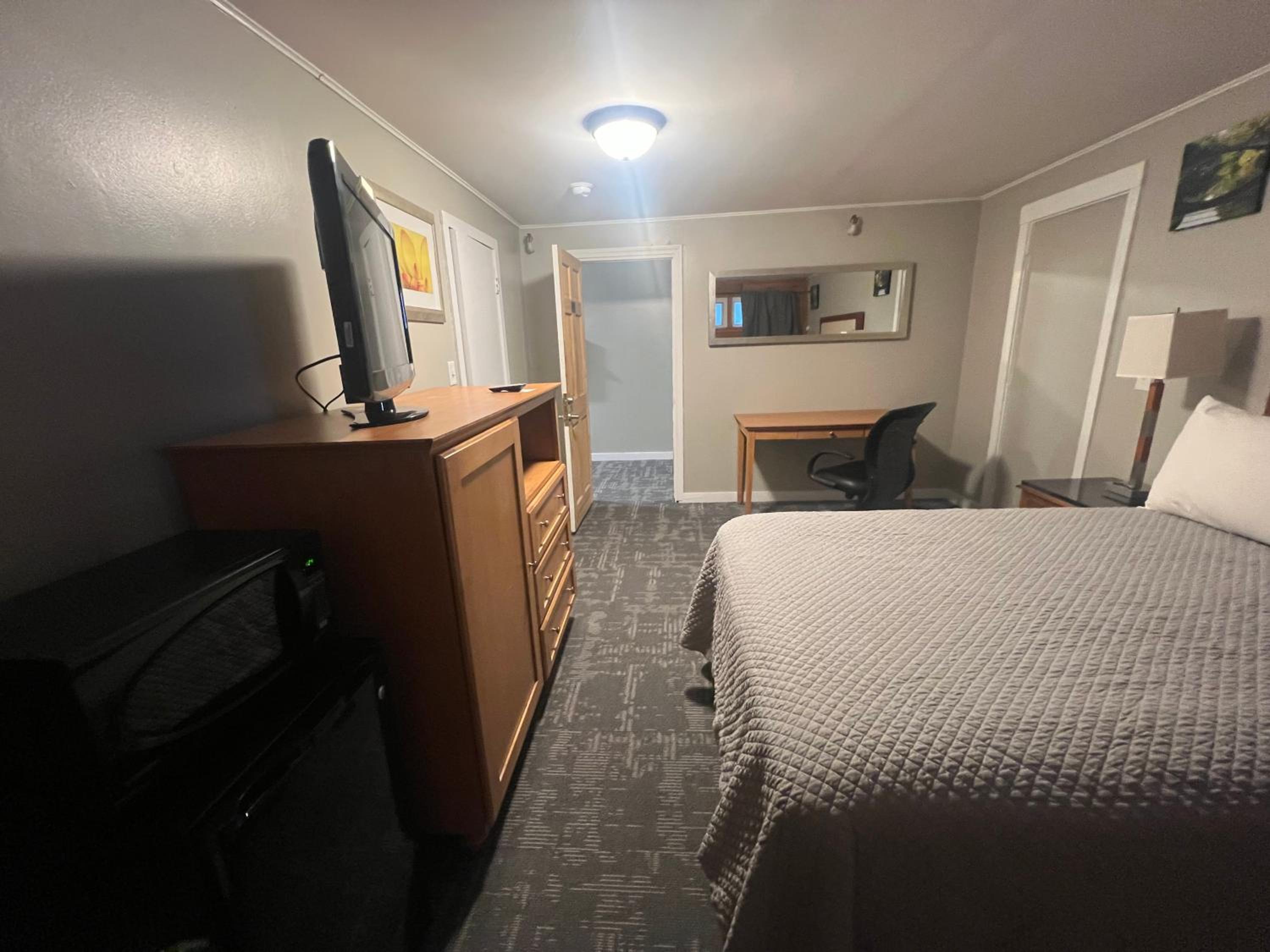 Queen Room