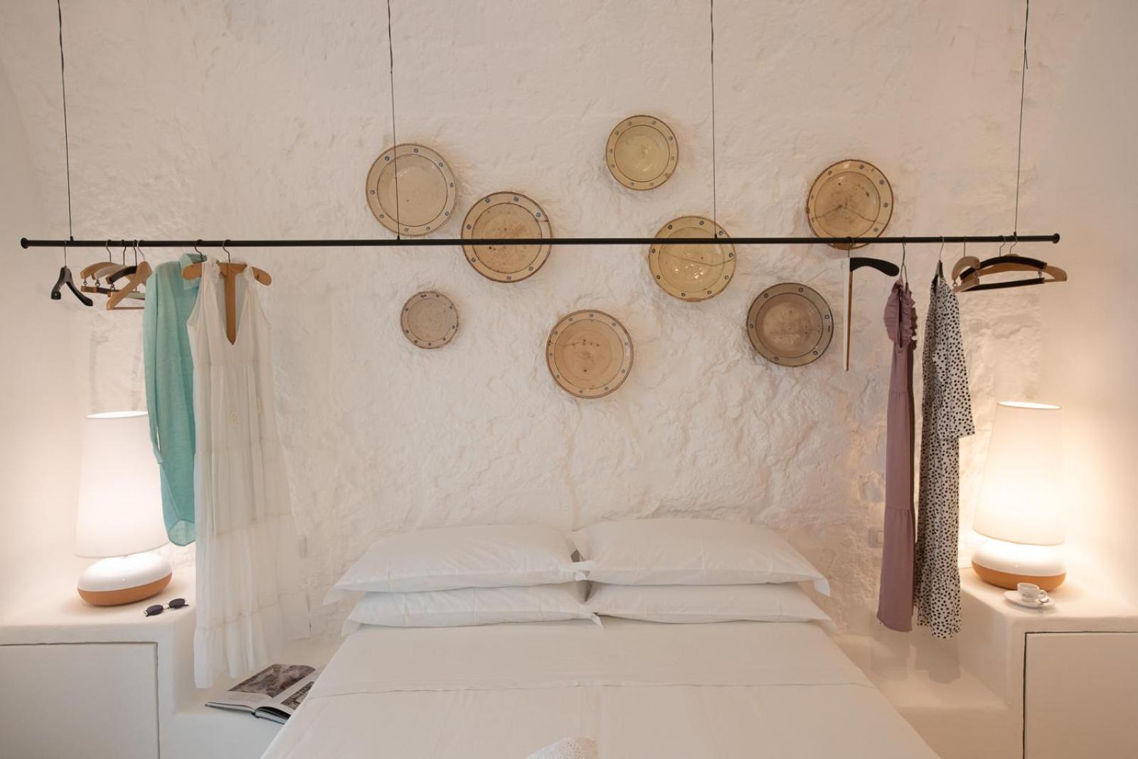 Deluxe Double Room with Bath - Photo 19