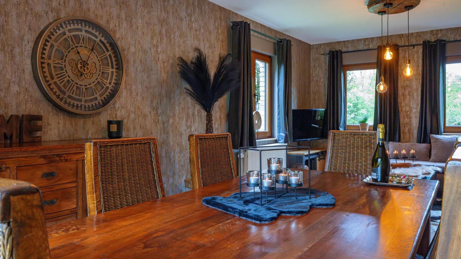 Three-Bedroom House photo 2