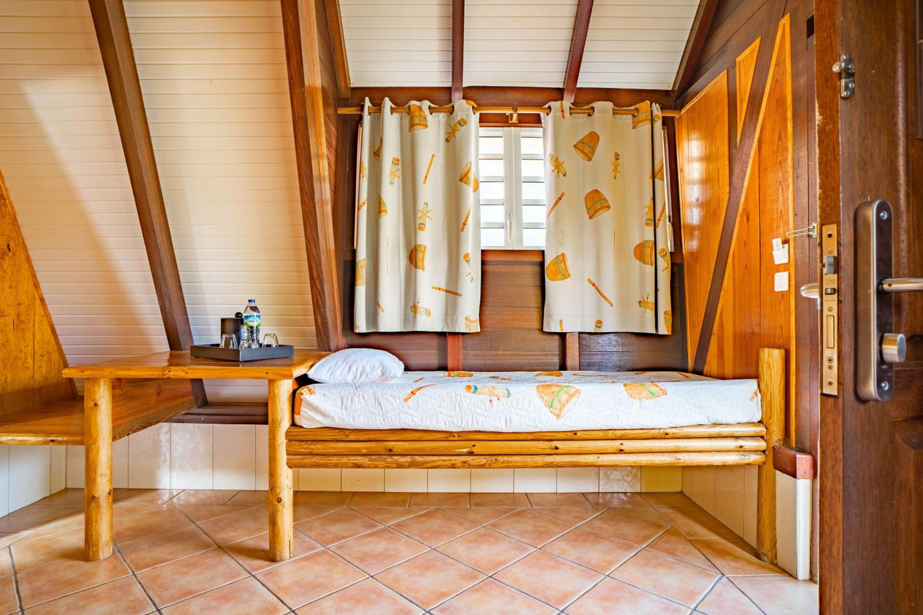 Bungalow Familial Double Avec Enfant - Lits Simples