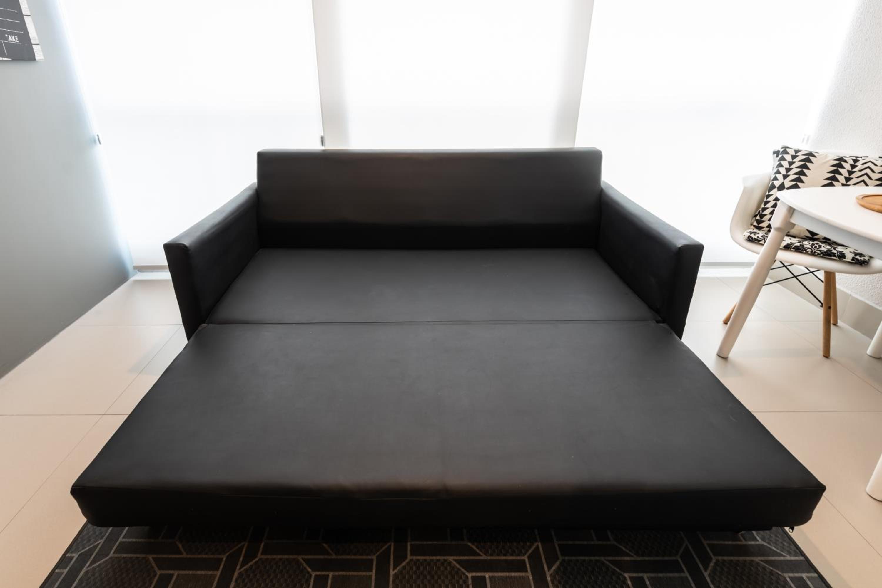 Studio Apartment - Photo 25