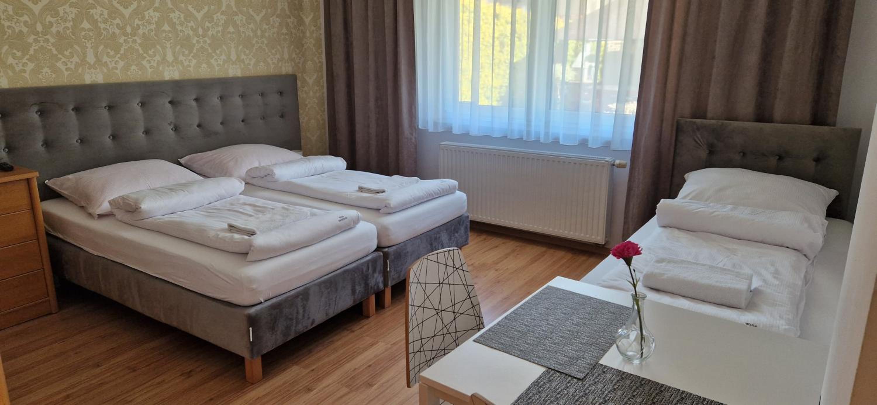 Triple Room with Private Bathroom photo 1