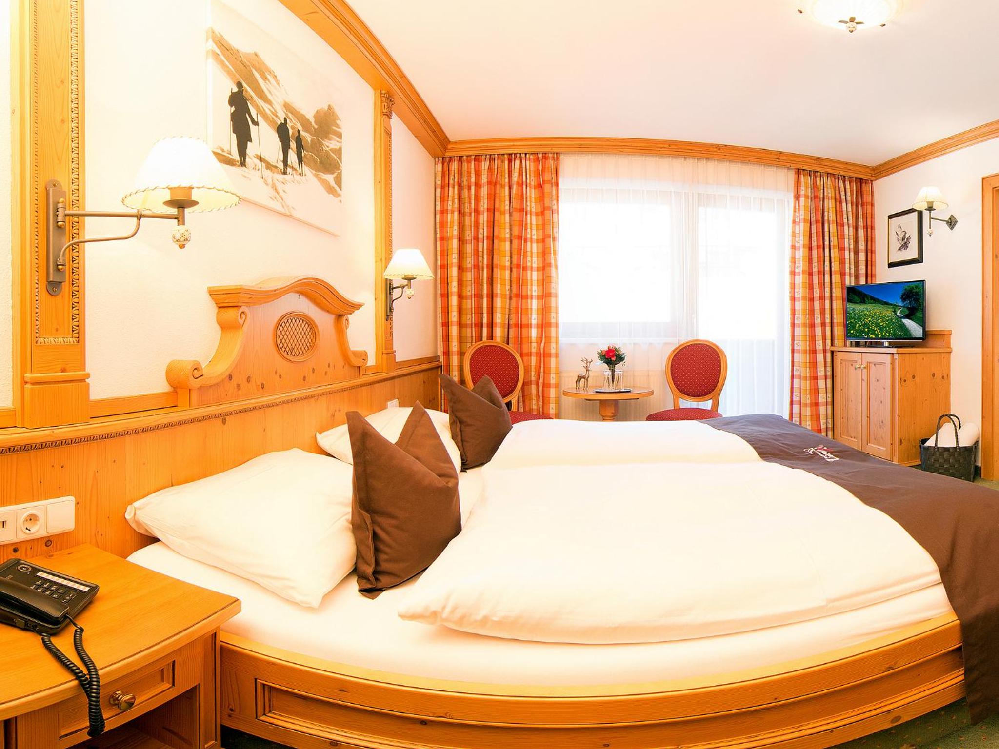 Deluxe Double Room photo 3
