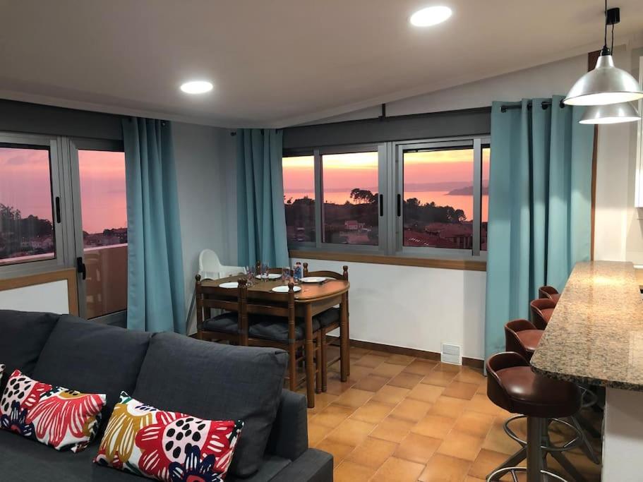Three-Bedroom Apartment photo 2