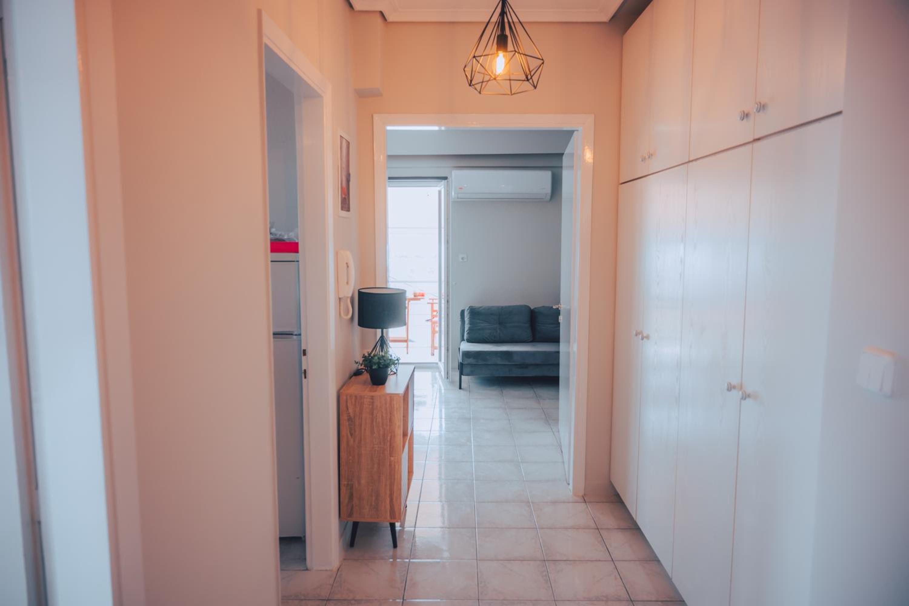 One-Bedroom Apartment photo 1