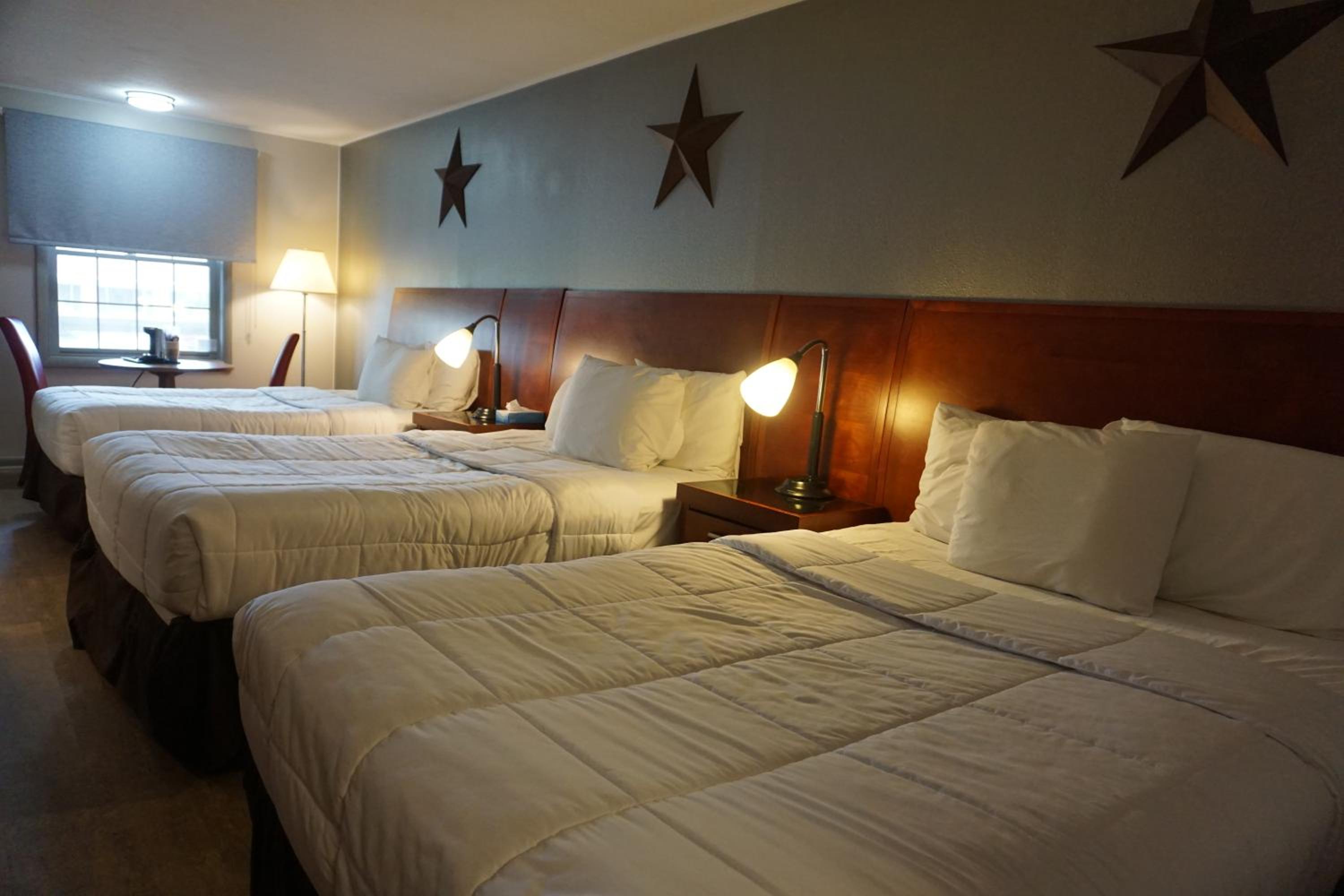 Room with Three Double Beds photo 3