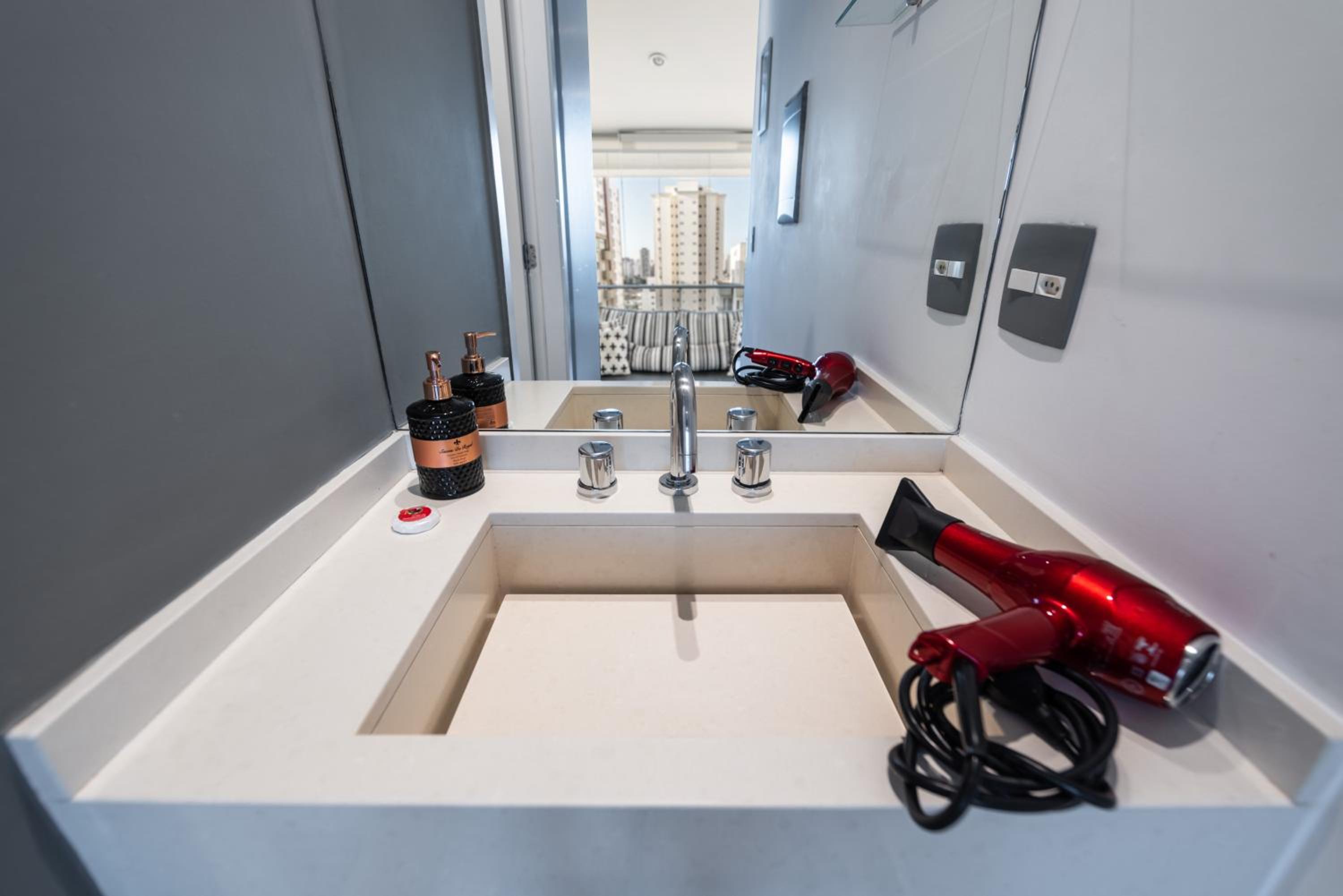Studio Apartment - Photo 35